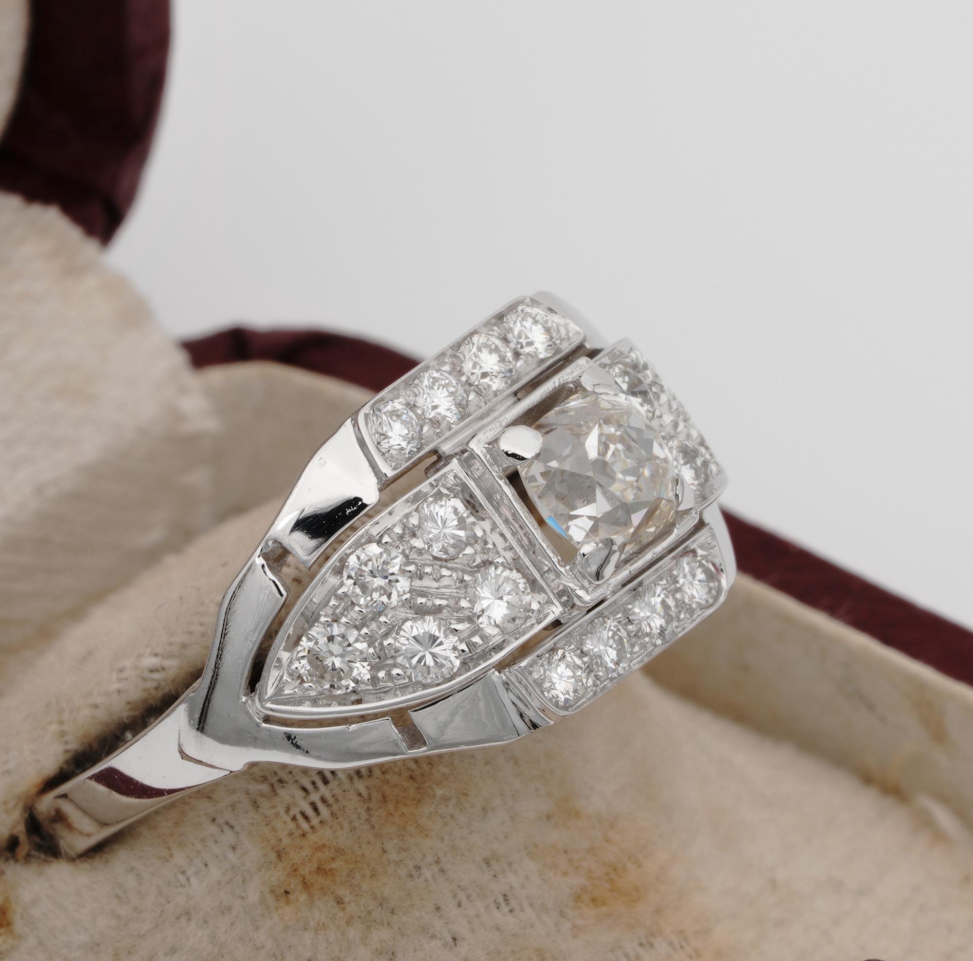 Art Deco 1.45 CT Diamond Solitaire 18 Kt Ring In Good Condition For Sale In Napoli, IT