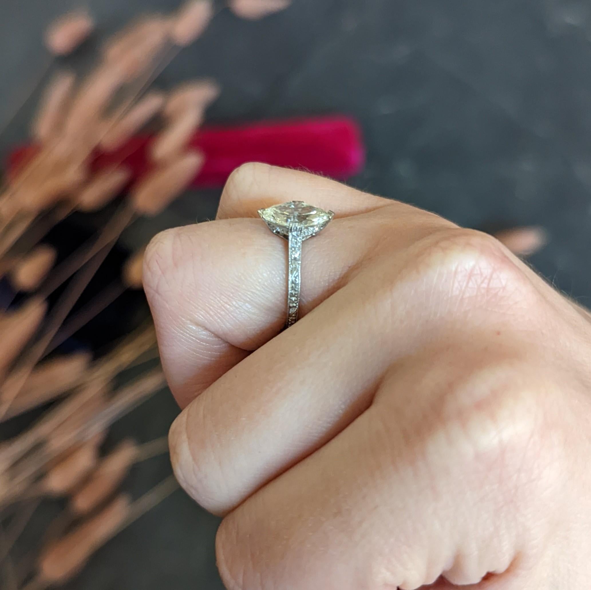 Art Deco 1.46 Carats Marquise Diamond Platinum Engraved Engagement Ring 7