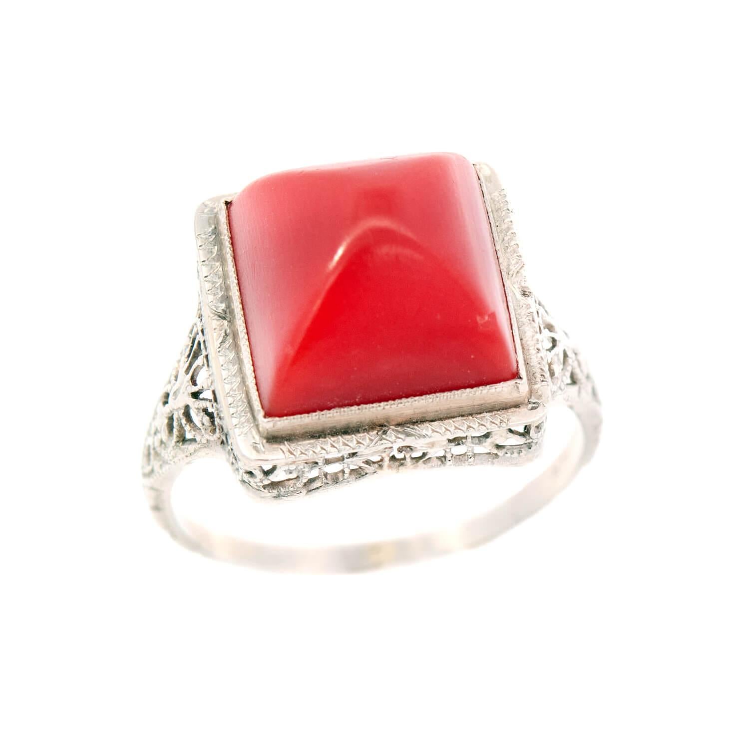Bague Art Déco 14k Corail Cabochon Bullet
