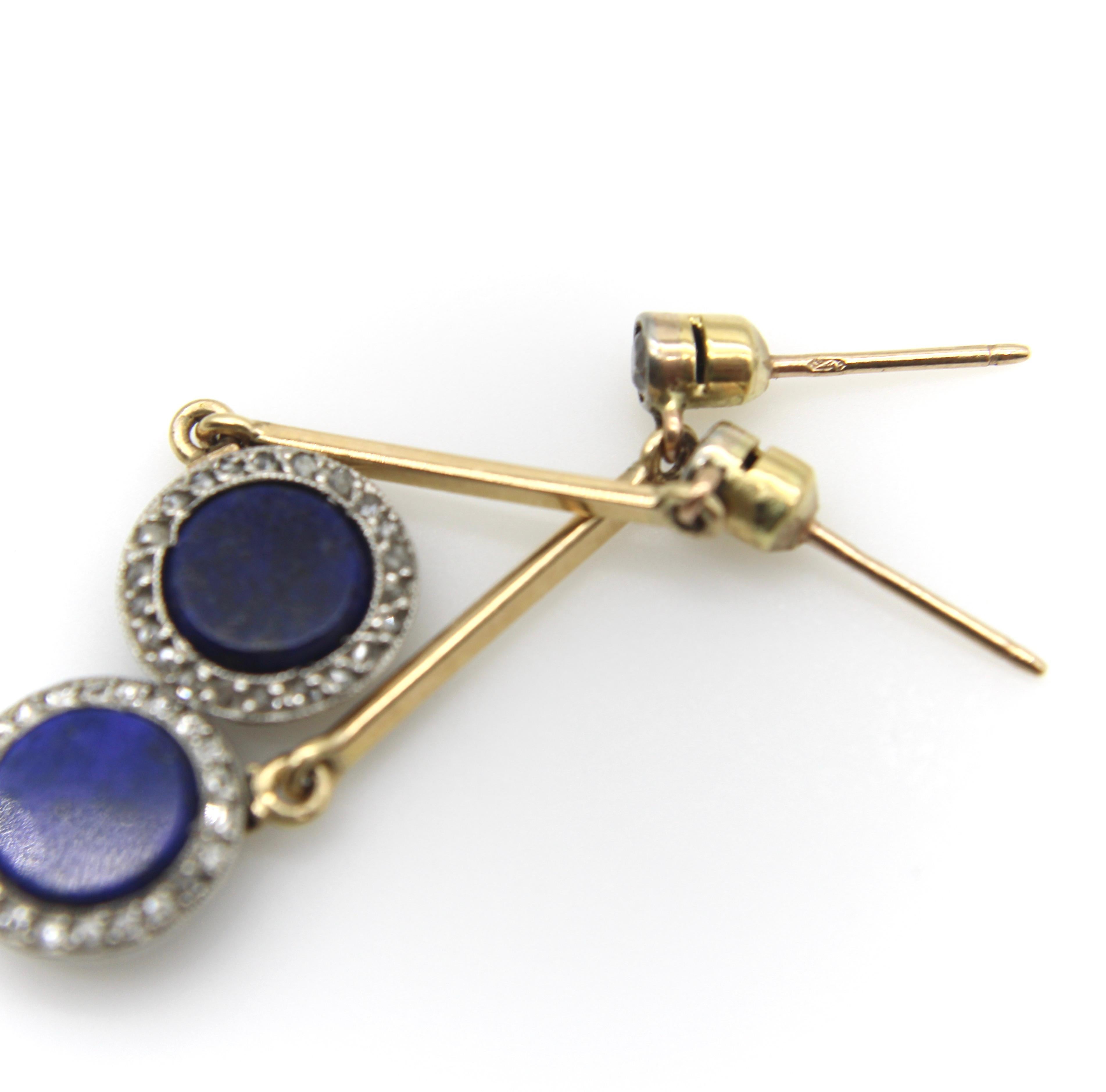 Boucles d'oreilles pendantes Art Déco en or 14K et platine avec diamants et lapis en vente 3