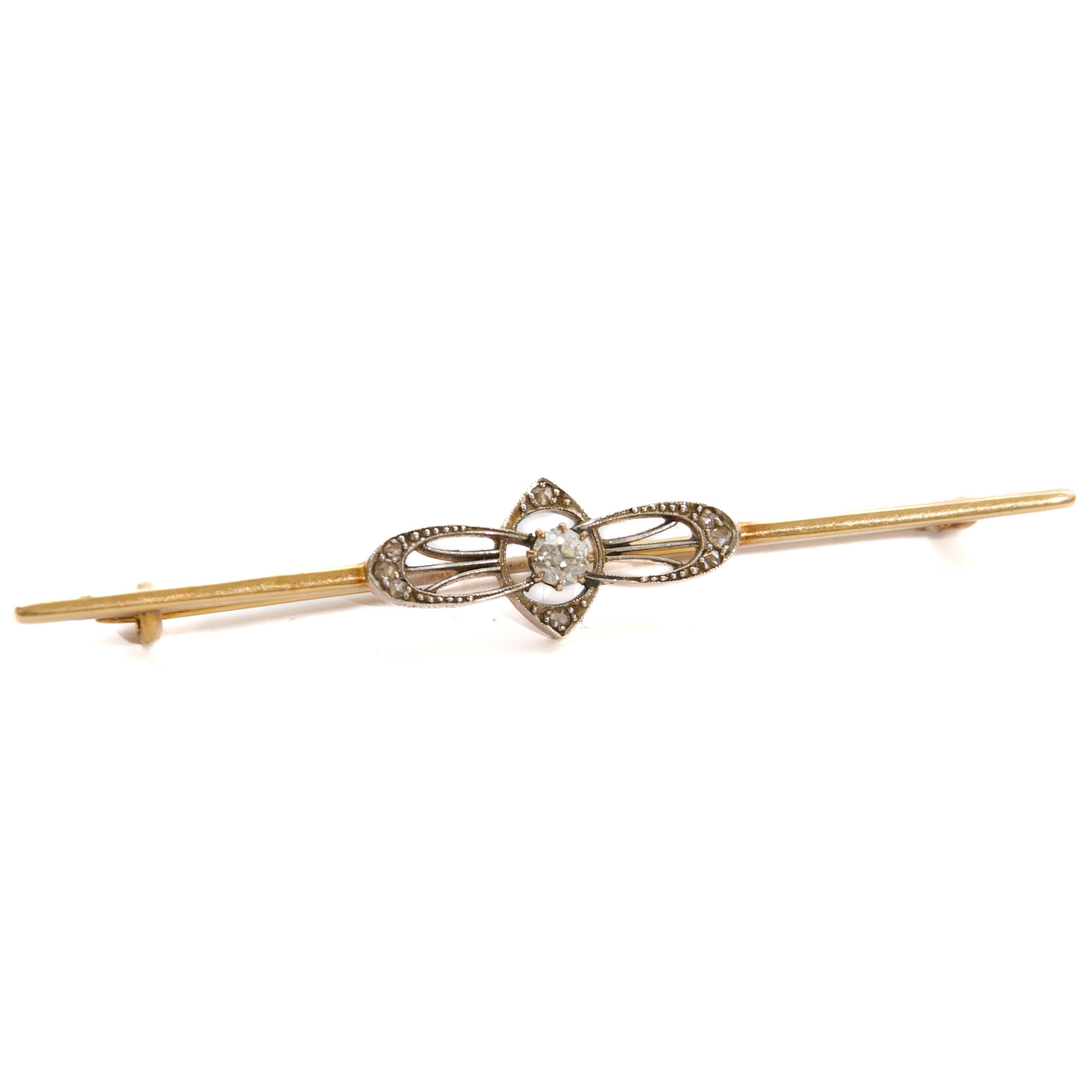 Women's or Men's Art Deco 14K Gold Bar Brooch with Old Mine-Cut and Rose-Cut Diamonds For Sale