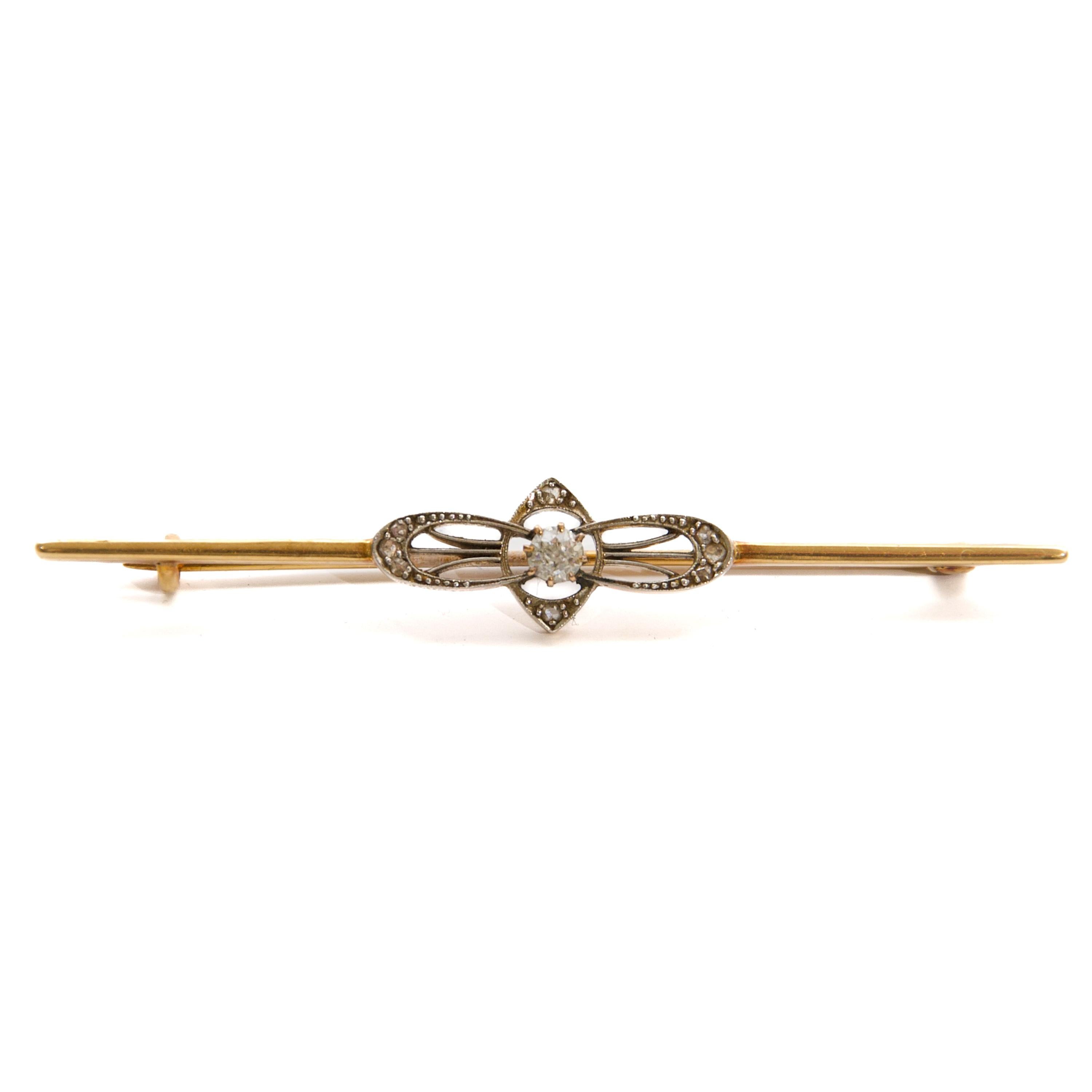 Art Deco 14K Gold Bar Brooch with Old Mine-Cut and Rose-Cut Diamonds For Sale 2