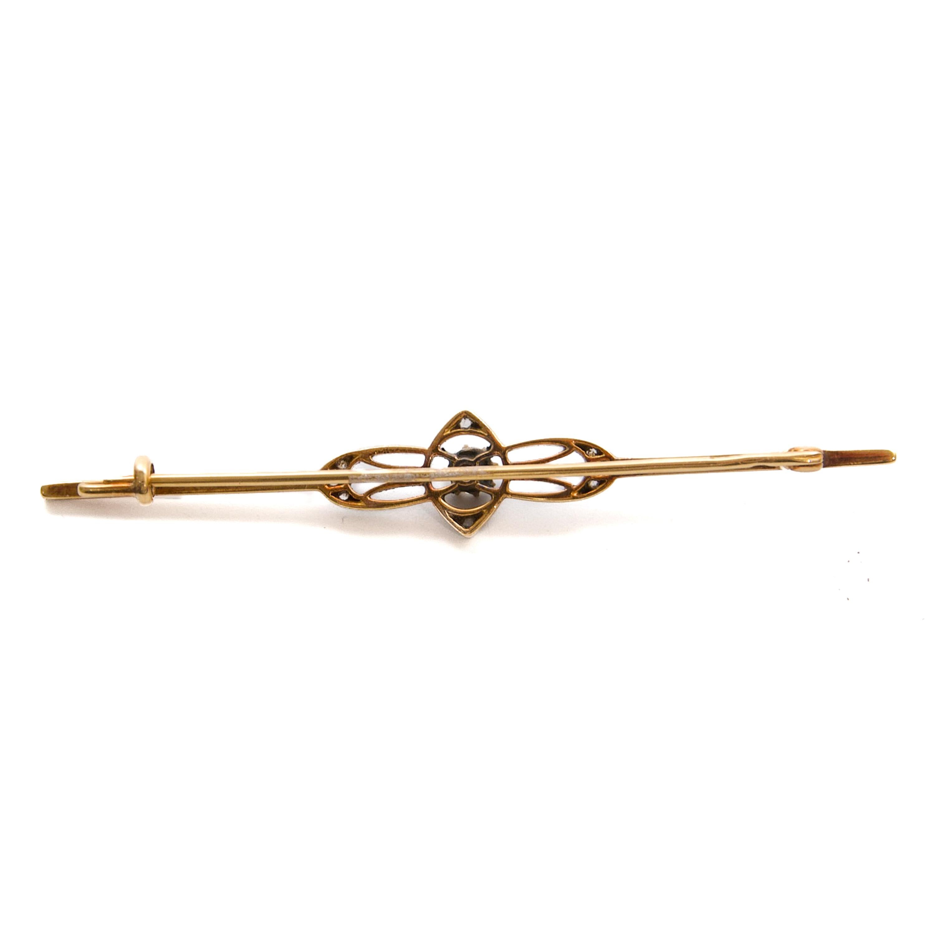 Art Deco 14K Gold Bar Brooch with Old Mine-Cut and Rose-Cut Diamonds For Sale 3