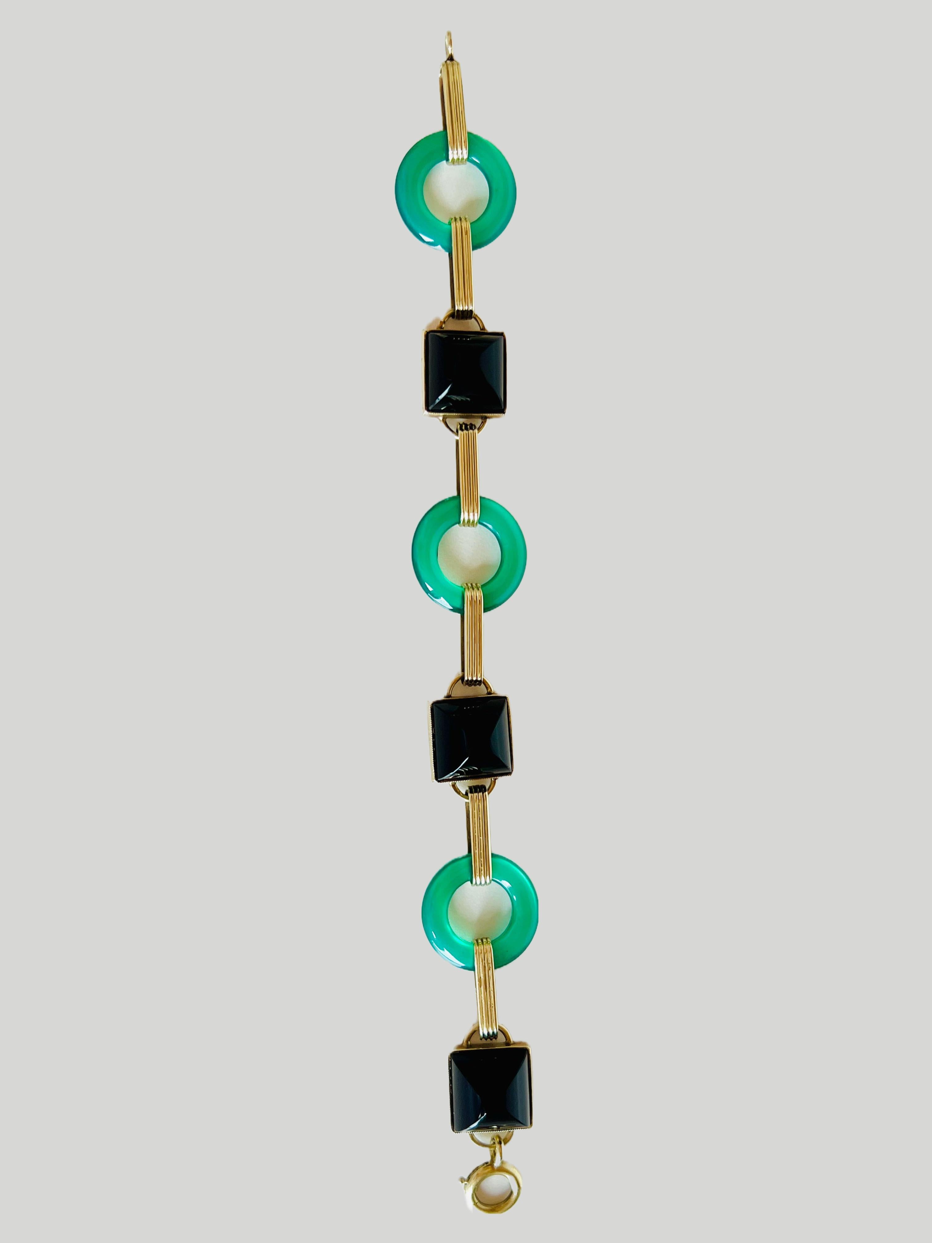 Art Deco 14k Gold Black Onyx Sugarloaf Green Chrysoprase Retro Bracelet For Sale 1