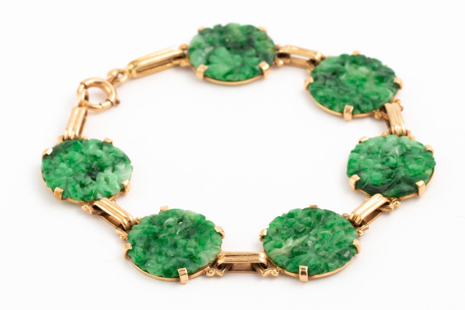 Art Deco 14 Karat Gold Carved Chinese Jadeite Jade Disk Link Bracelet In Good Condition In St.amford, CT