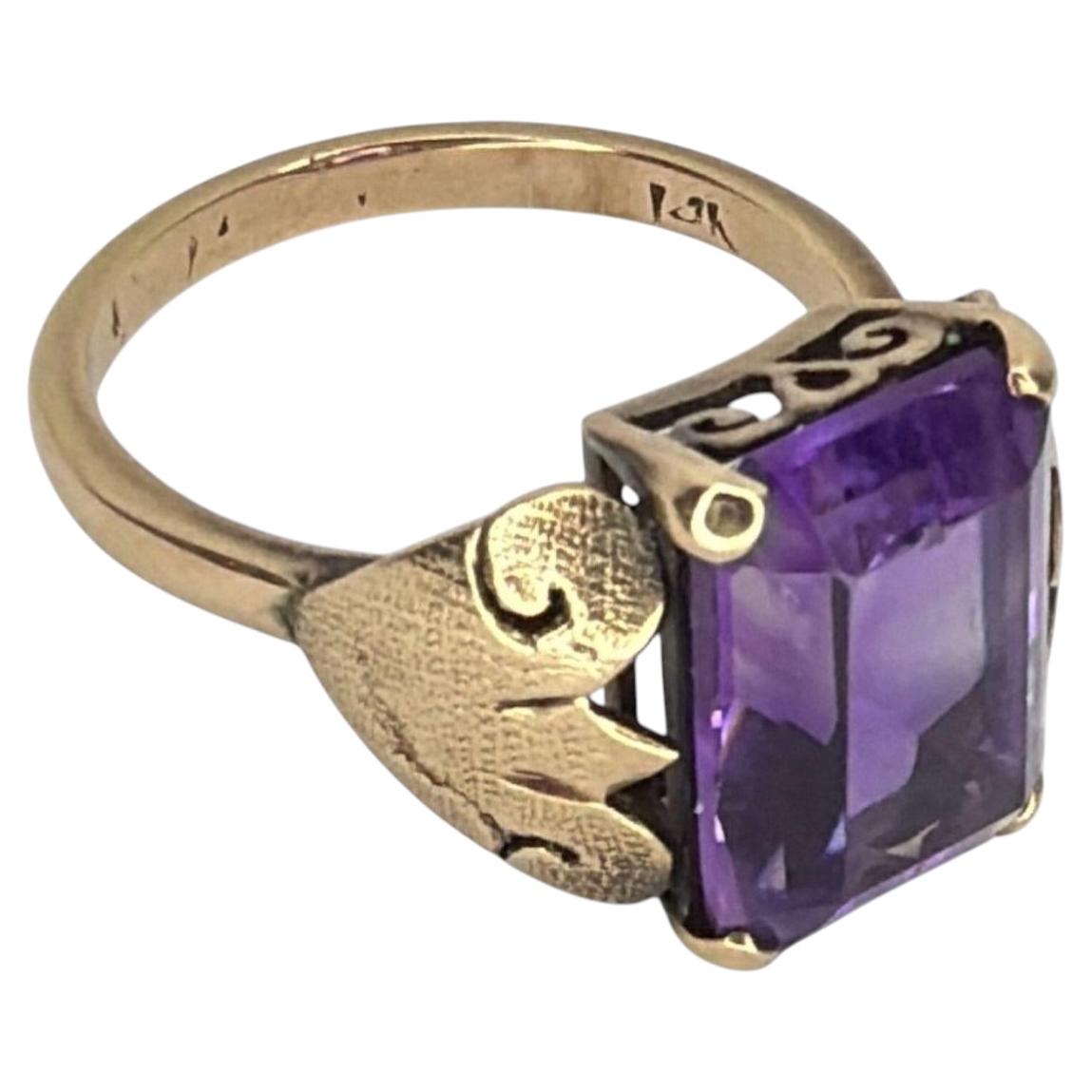 Art Deco 14K Gold Emerald-Cut Amethyst Ring
