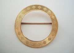 Art Deco 14k Gold Engine Turned Circle Brooch, United States, circa 1920s