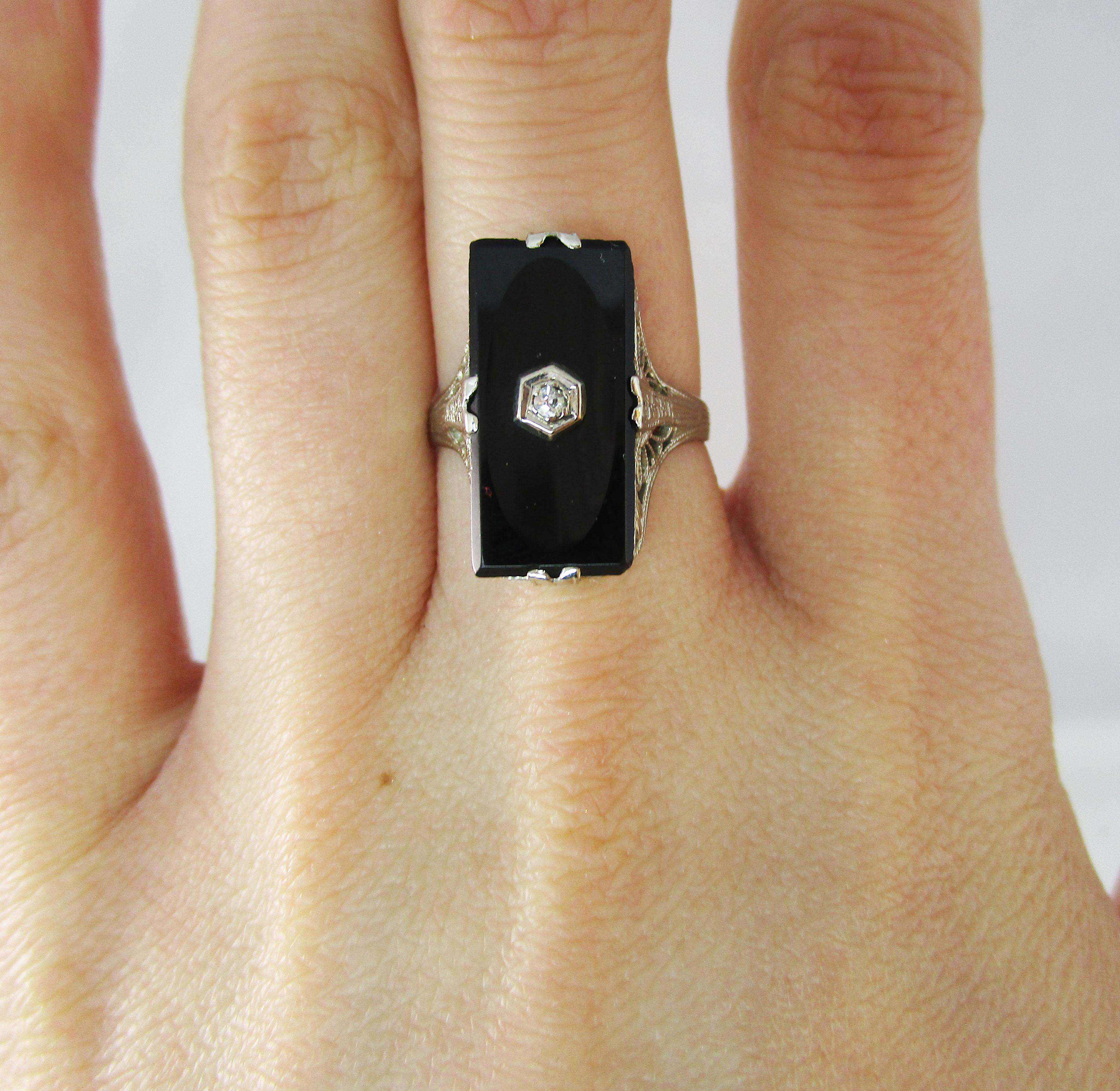 Art Deco 14 Karat Gold Filigree Black Onyx Diamond Ring In Good Condition In Lexington, KY