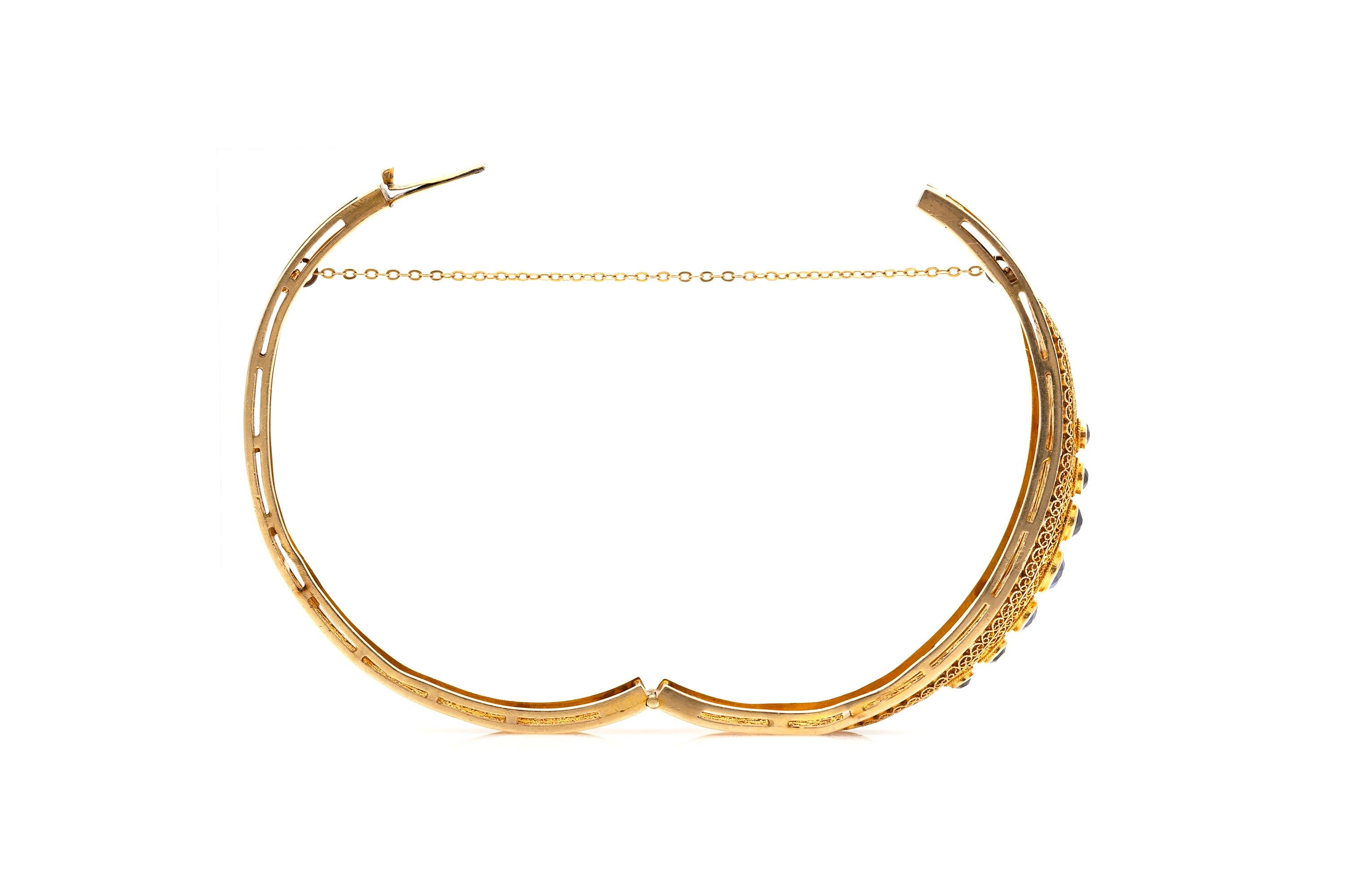Art-déco-Armband mit Scharnier aus 14 Karat Gold und Saphiren (Rundschliff)