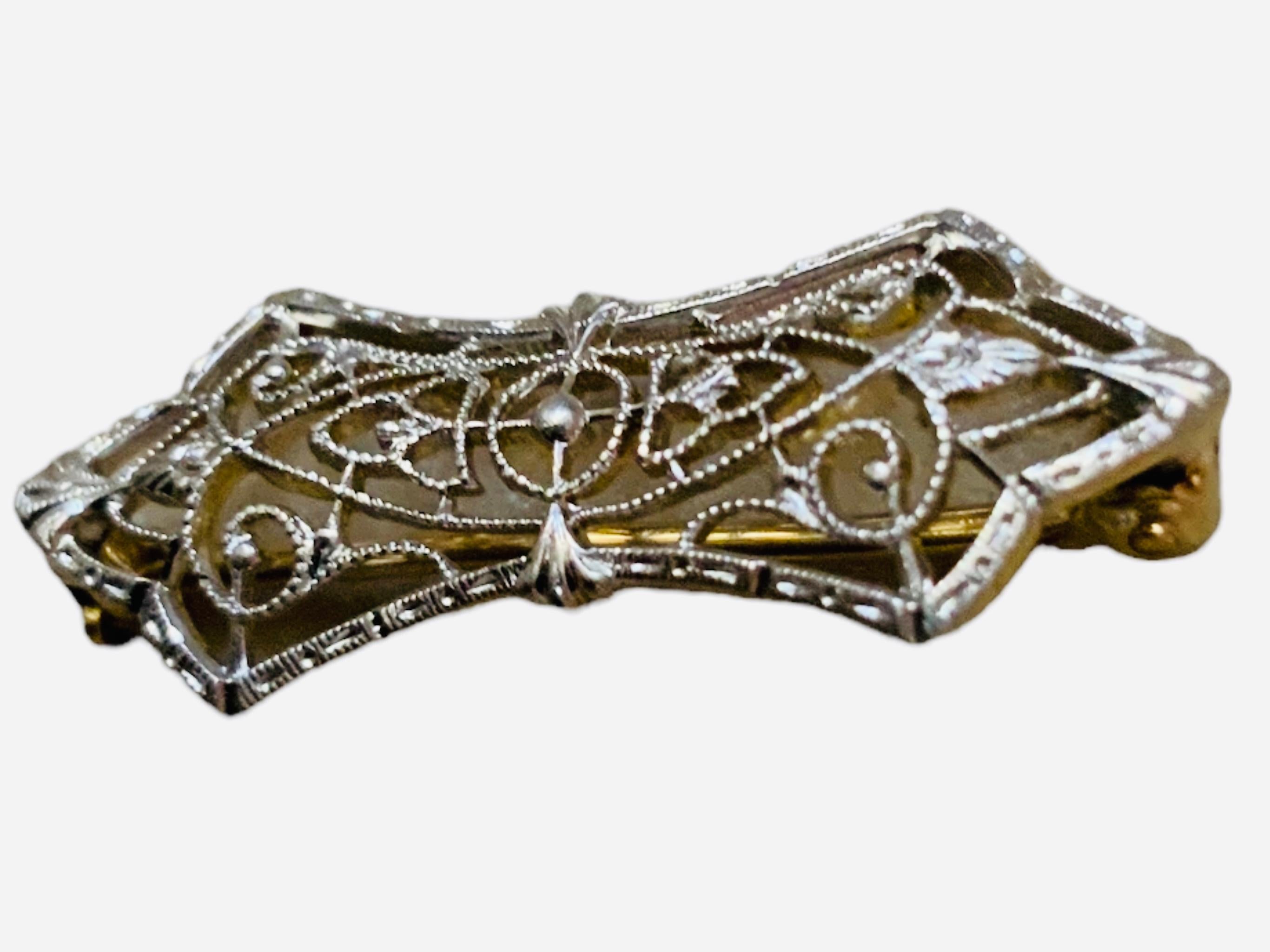Art Deco 14K Gold Small Filigree Brooch/Pin For Sale 1