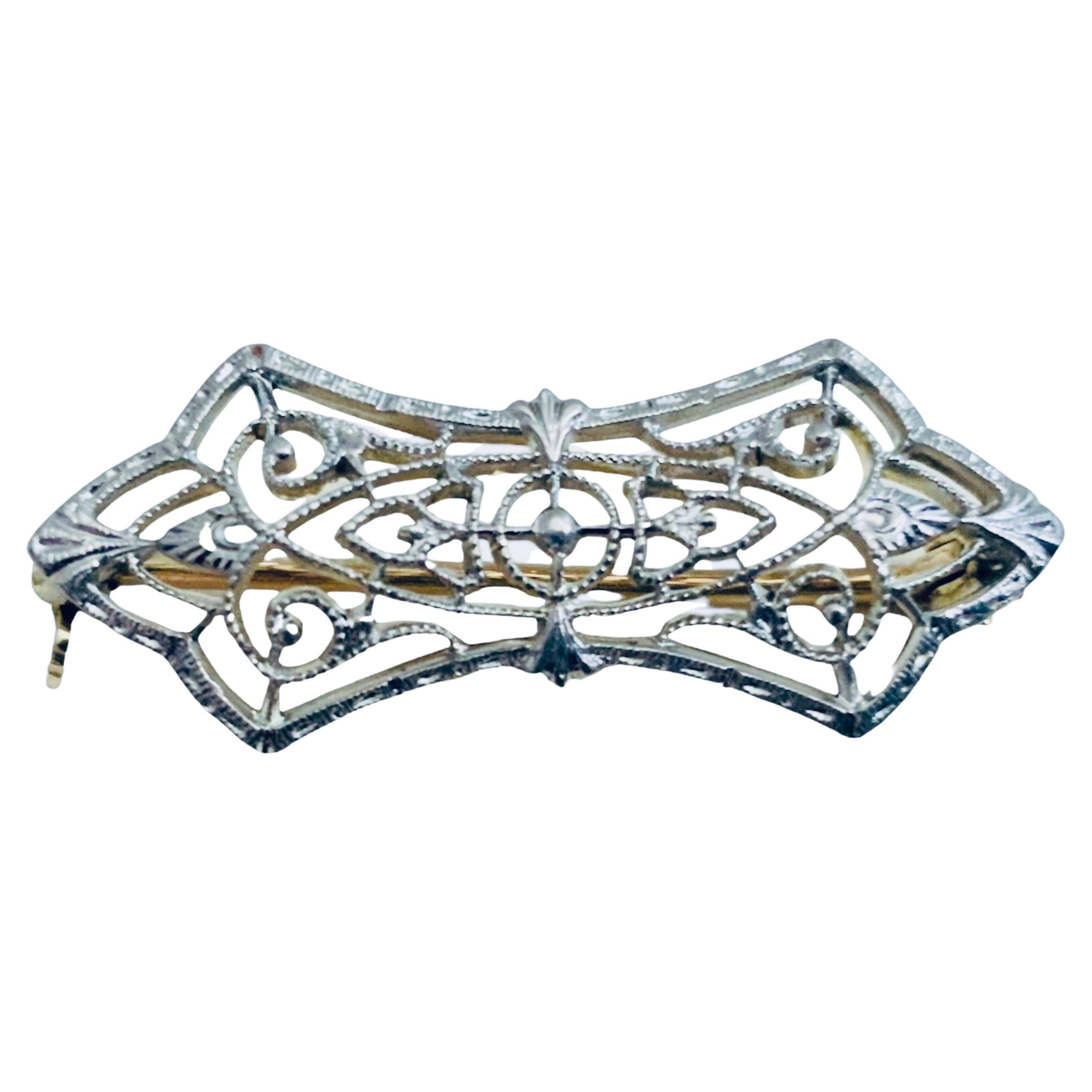 Art Deco 14K Gold Small Filigree Brooch/Pin For Sale