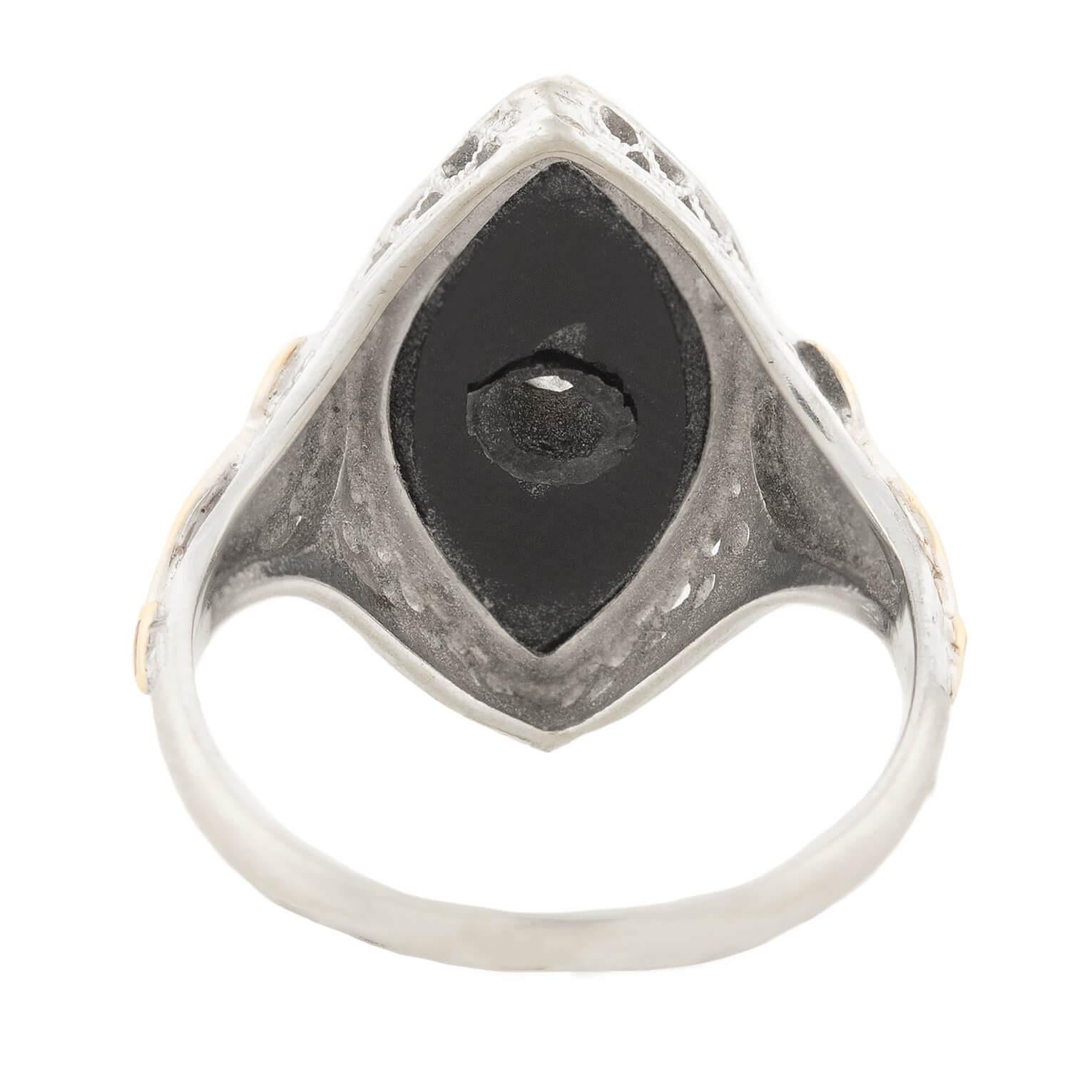 Art Deco 14k Onyx, Diamond, and Enamel Navette Ring im Zustand „Gut“ im Angebot in Narberth, PA