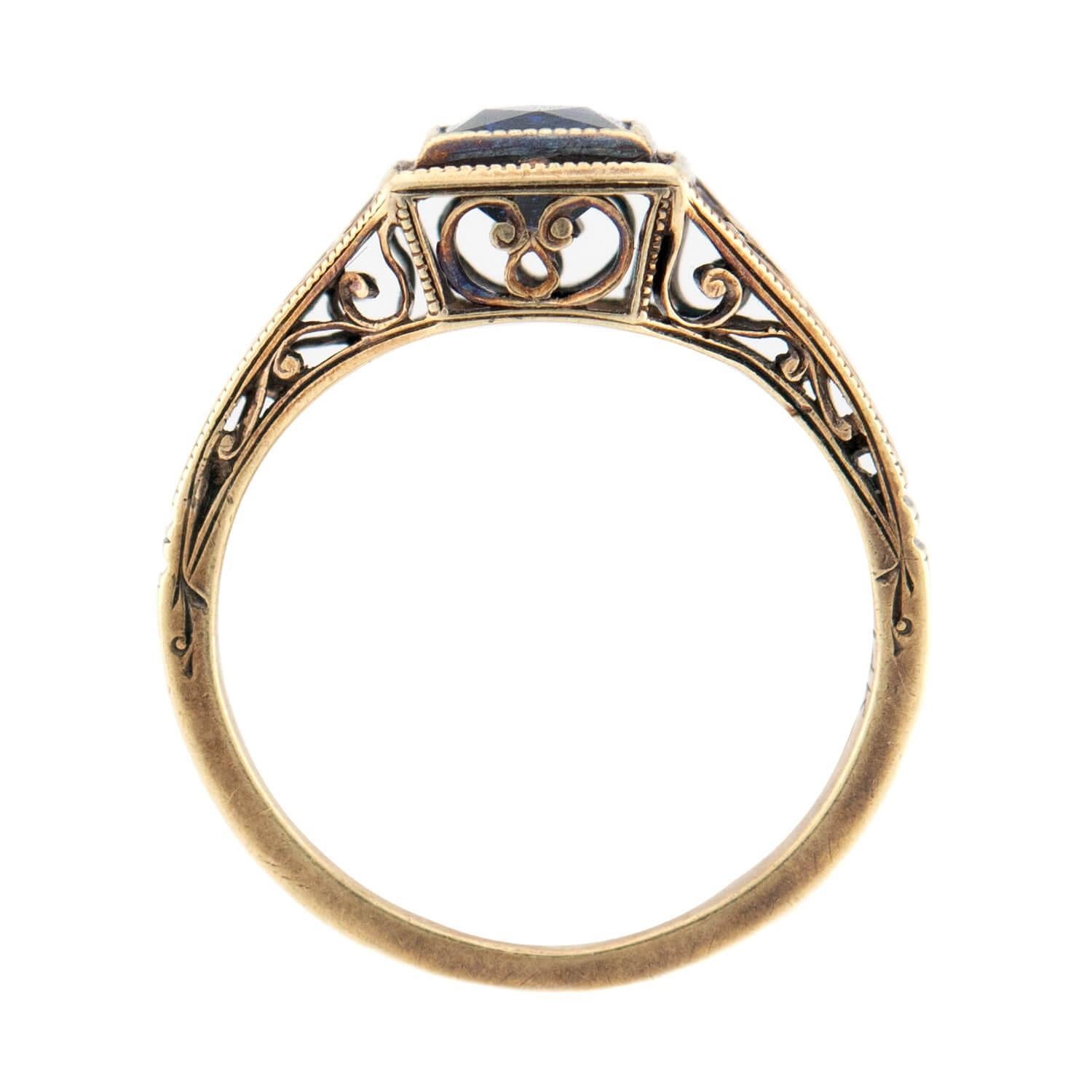 Art Deco 14k Sapphire Ring In Good Condition For Sale In Narberth, PA