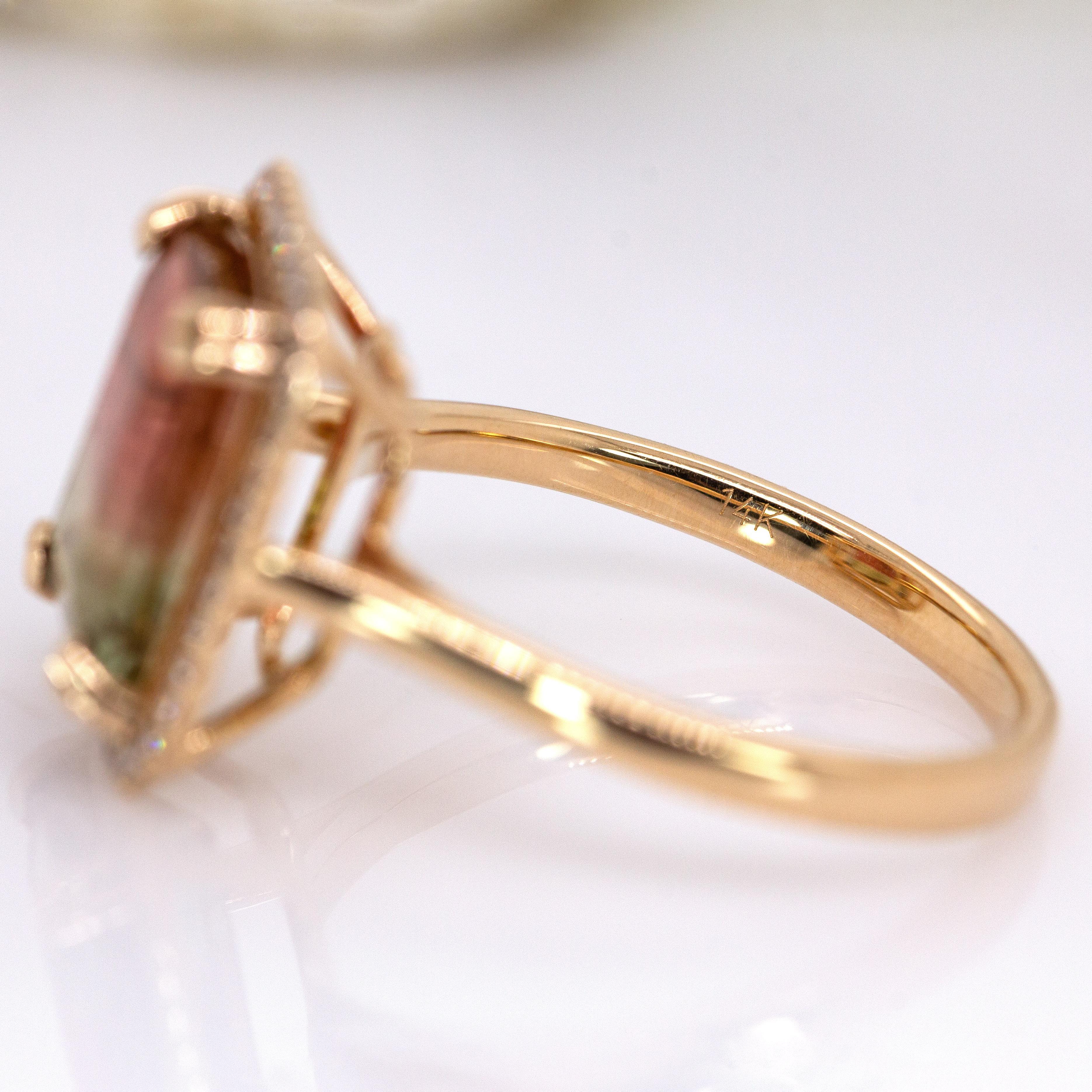 Art Deco 14K Solid Gold Ring: Bi-Color Turmalin, Erde abgebaut Diamant Halo Damen im Angebot