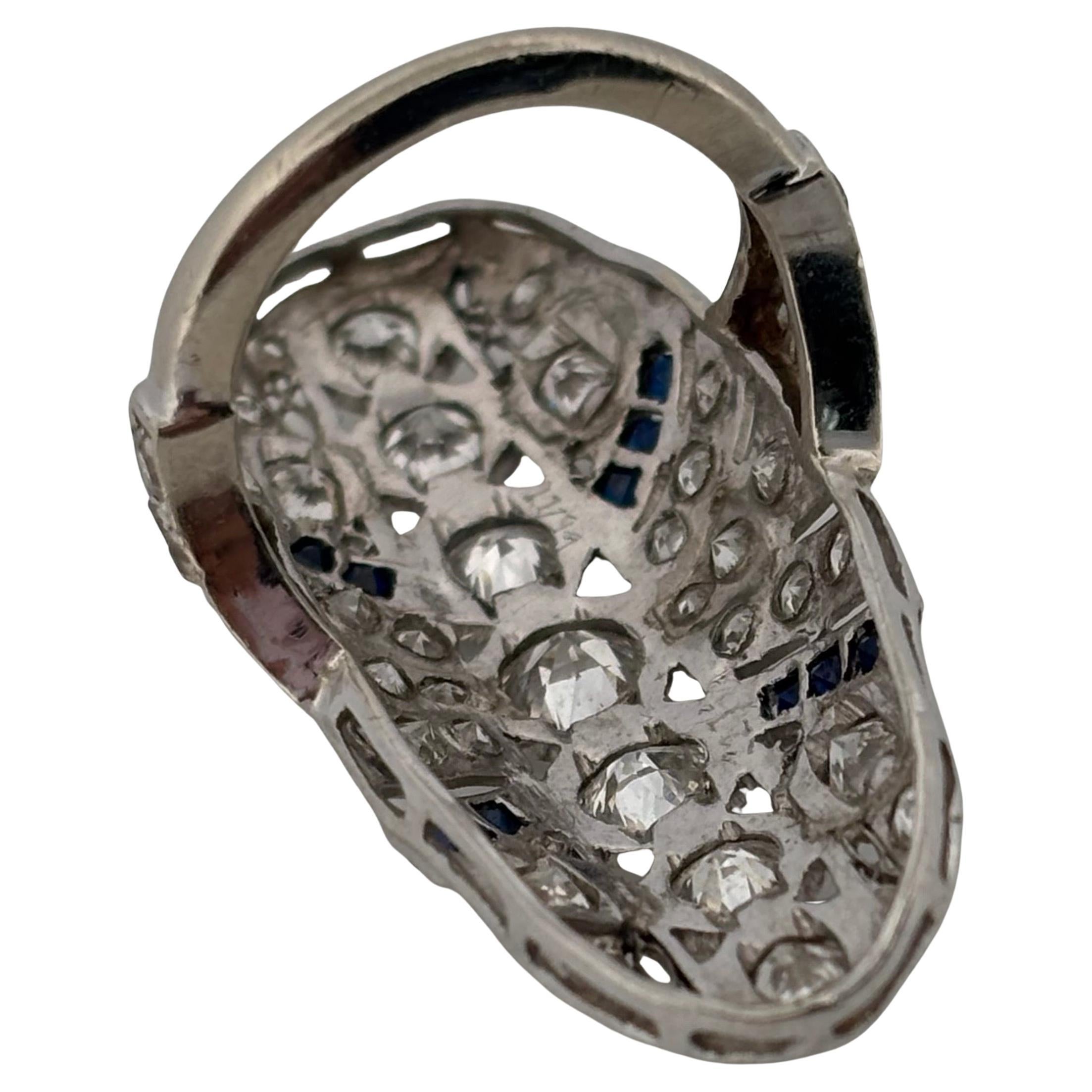 Anello Art Deco in oro bianco 14K con diamanti e zaffiri H SI1 da 3,36 ct. in vendita 3