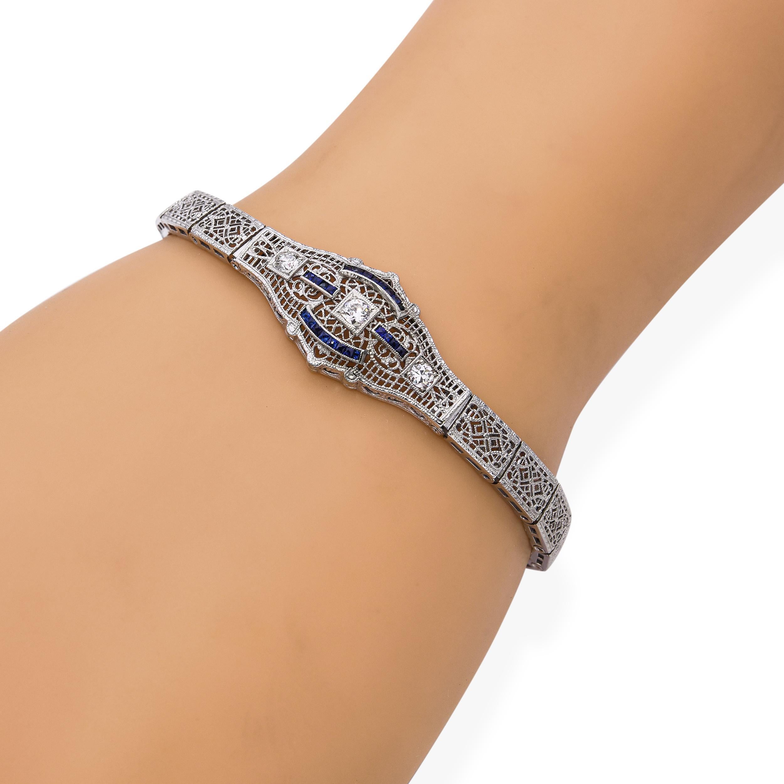 Taille vieille Europe Bracelet Art Déco en or blanc 14k, diamant et saphir, filigrane délicat en vente