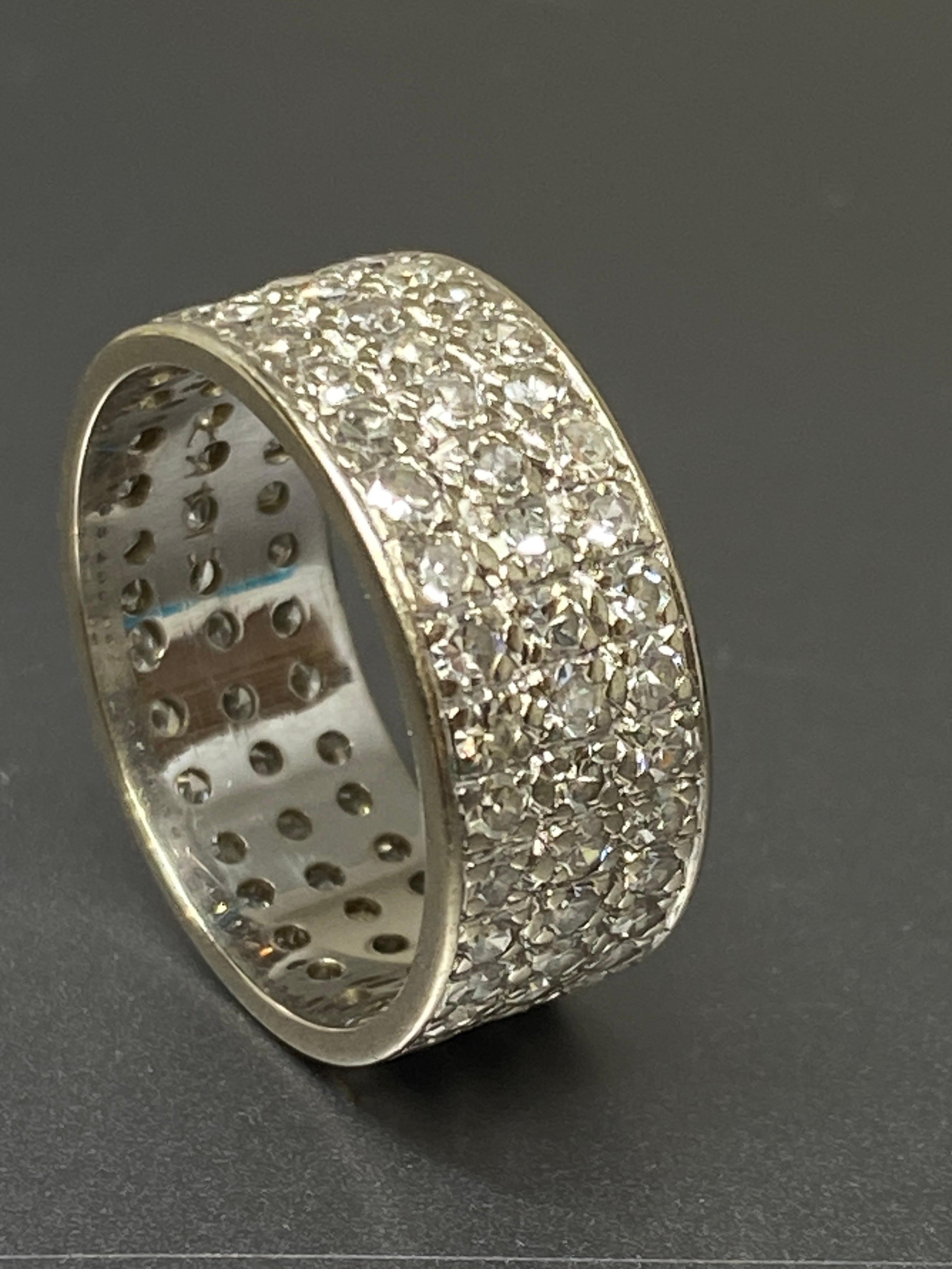 Eternity-Zigarrenring, Art déco, 14 Karat Weißgold & Diamant, Art déco im Zustand „Gut“ in Bernardsville, NJ
