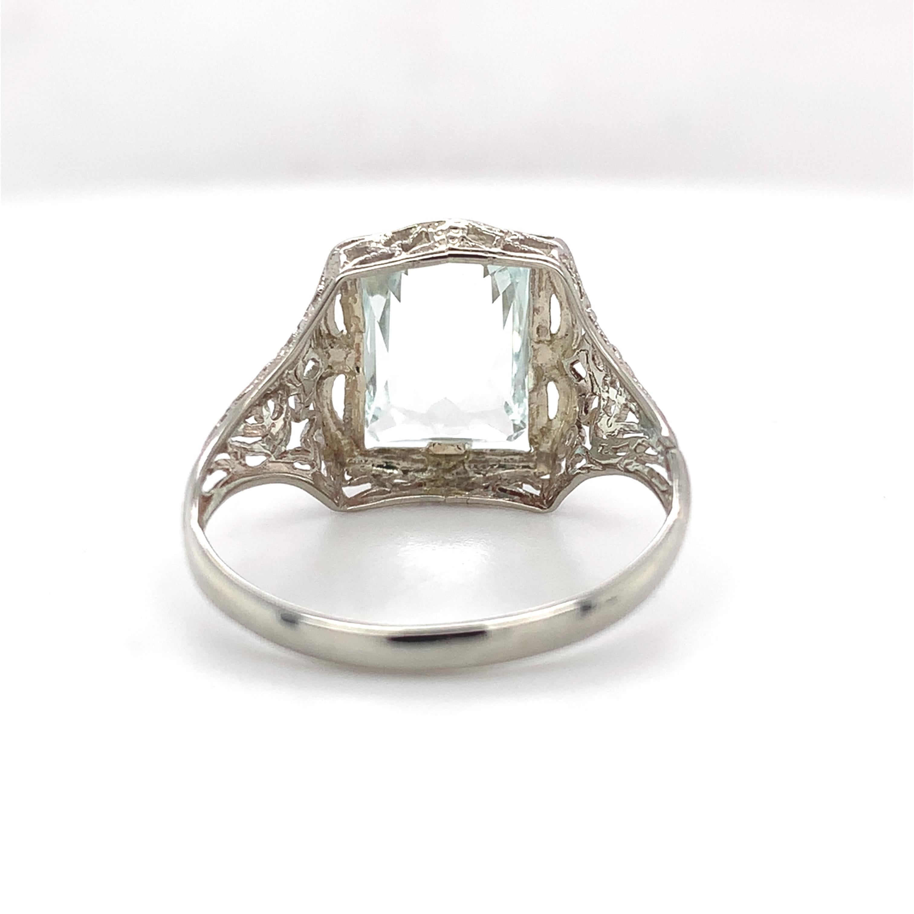 Women's Art Deco 14K White Gold Filigree 2.18 carat Aquamarine Ring  size 8.25 For Sale