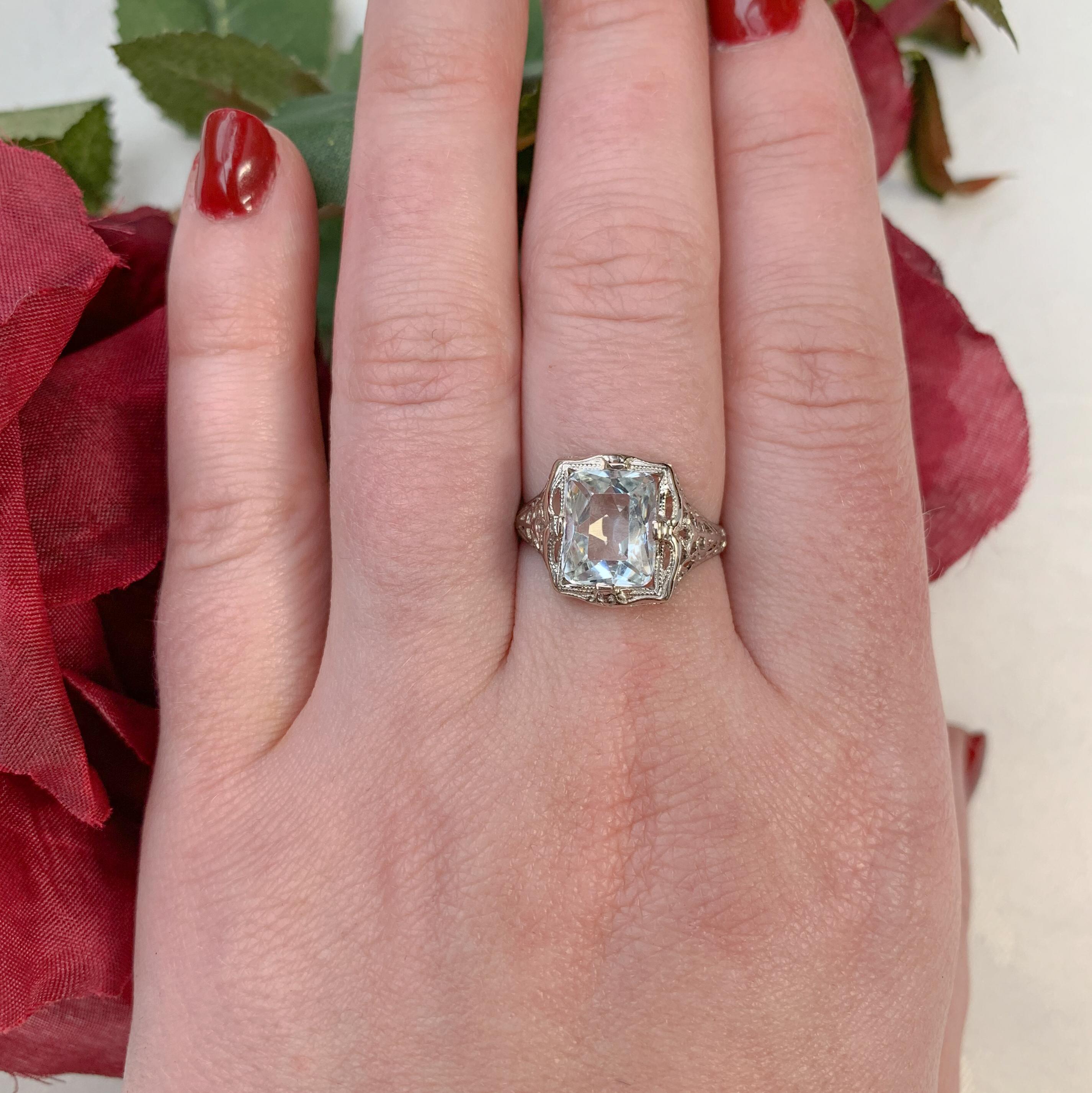 Art Deco 14K White Gold Filigree 2.18 carat Aquamarine Ring  size 8.25 For Sale 3
