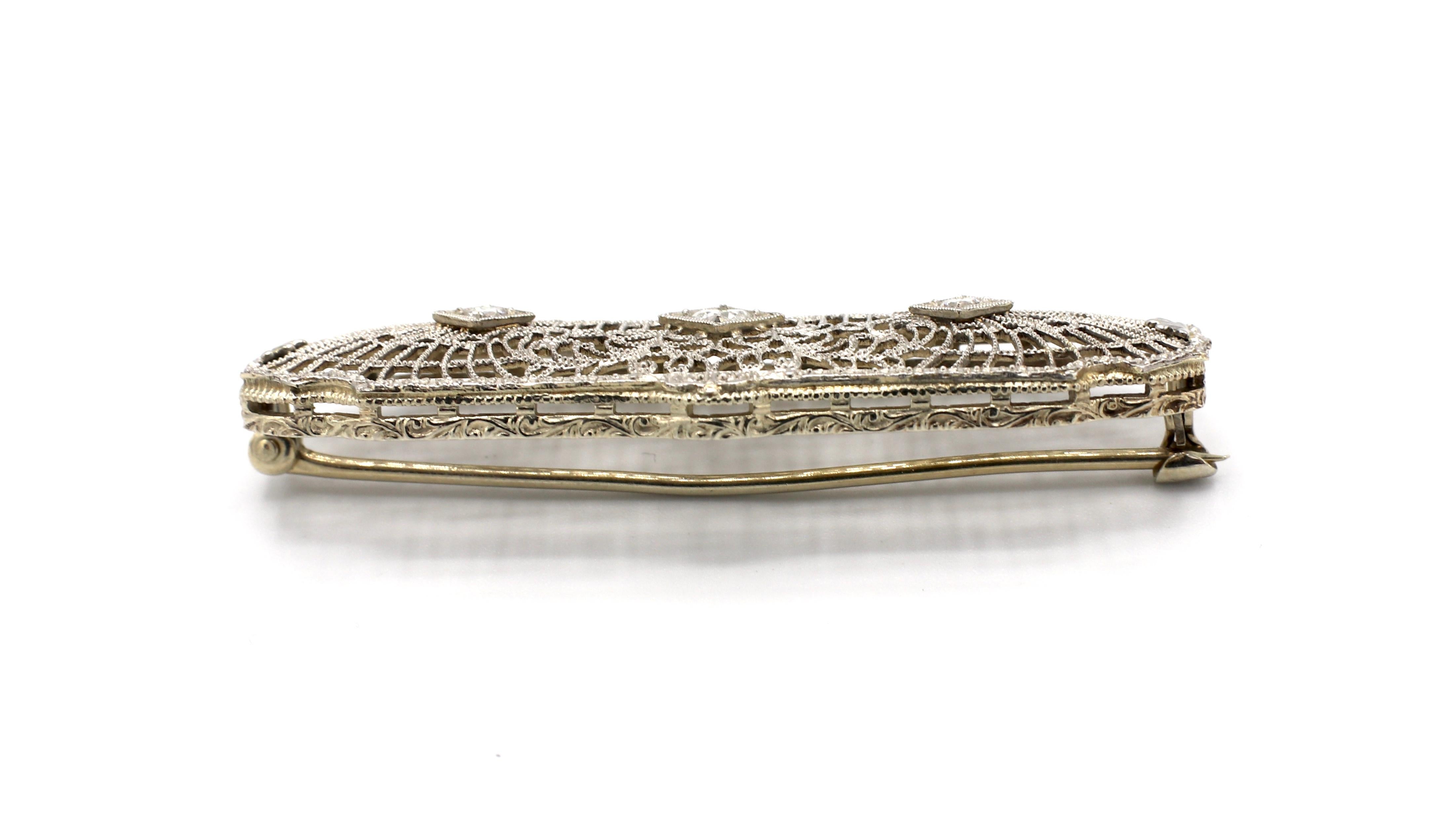 Art Deco 14 Karat White Gold Filigree Diamond Bar Pin Brooch In Good Condition In  Baltimore, MD