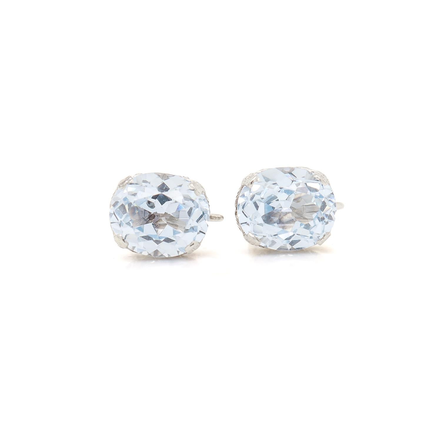Art Deco 14K White Gold Filigree & Light Blue Spinel Screwback Earrings For Sale 8
