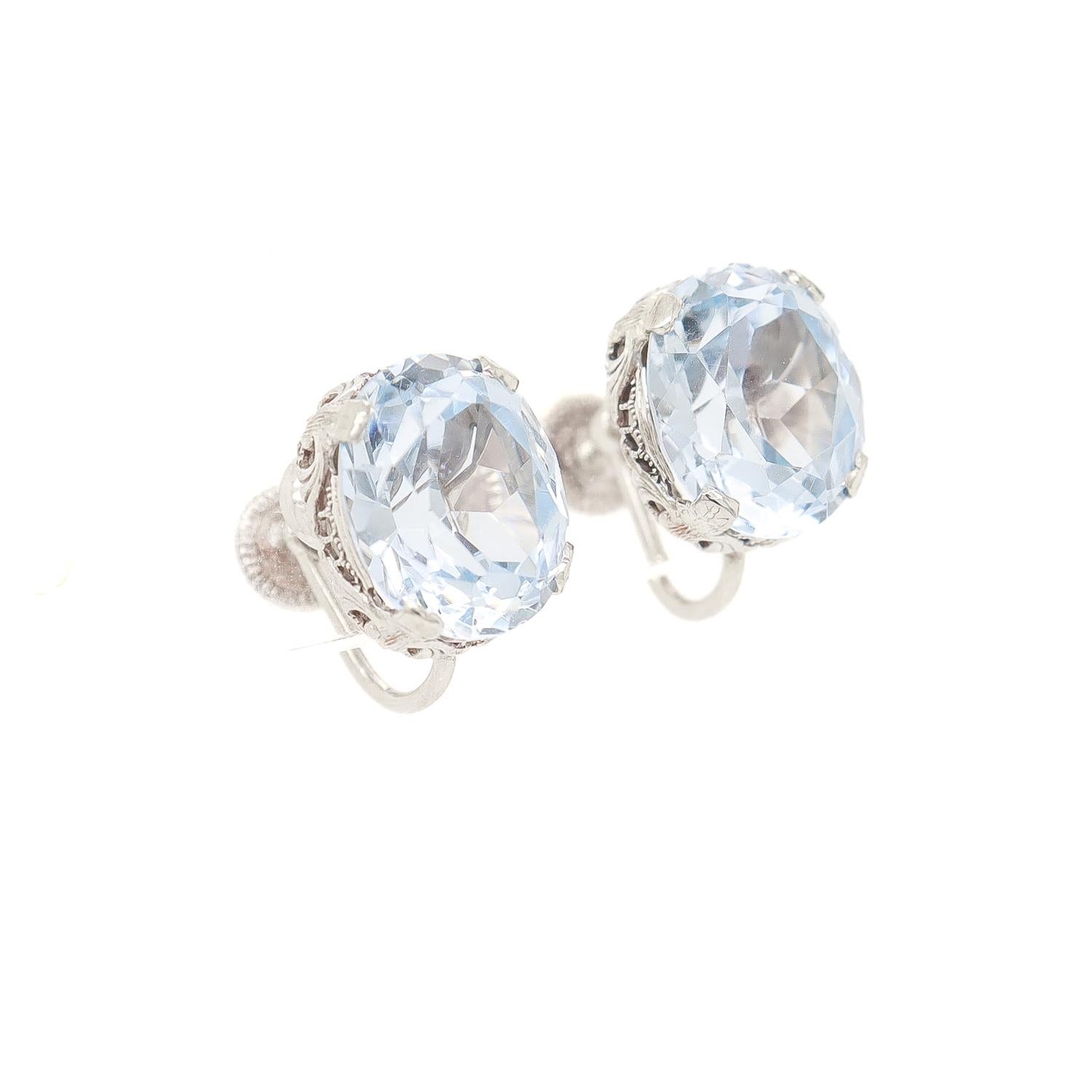 Art Deco 14K White Gold Filigree & Light Blue Spinel Screwback Earrings In Fair Condition For Sale In Philadelphia, PA