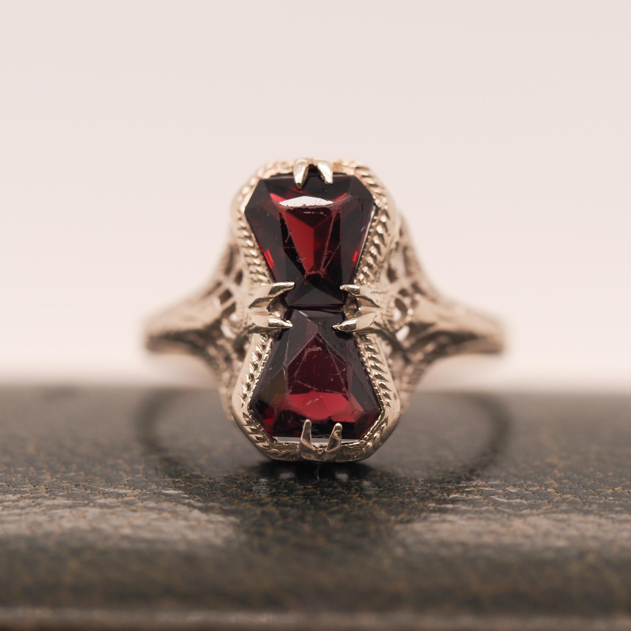 Art Deco 14K White Gold Garnet Two Stone Filigree Ring For Sale 4