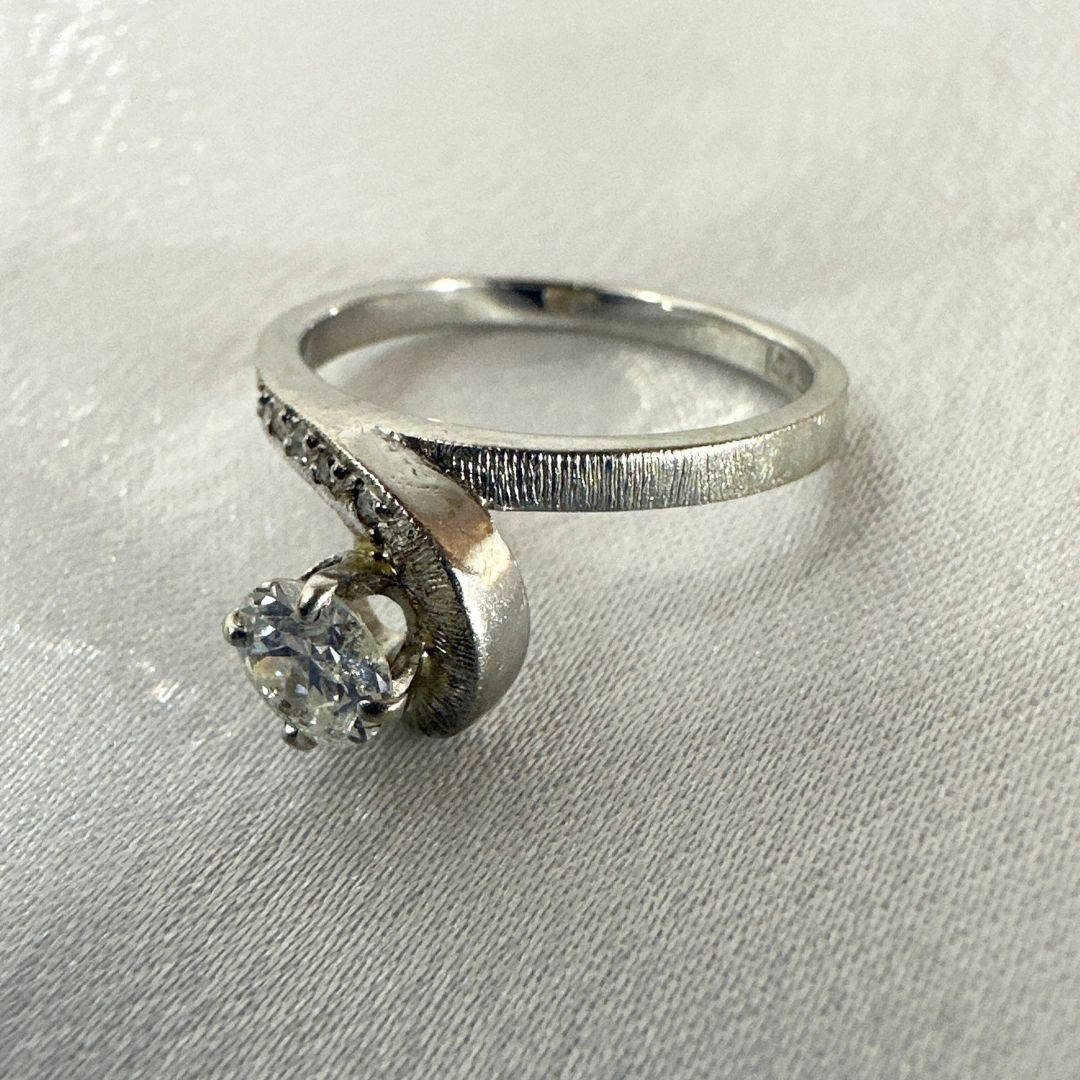 Art Deco 14k White Gold Natural Old European Diamond Ring Size 5.75 In Excellent Condition For Sale In Jacksonville, FL