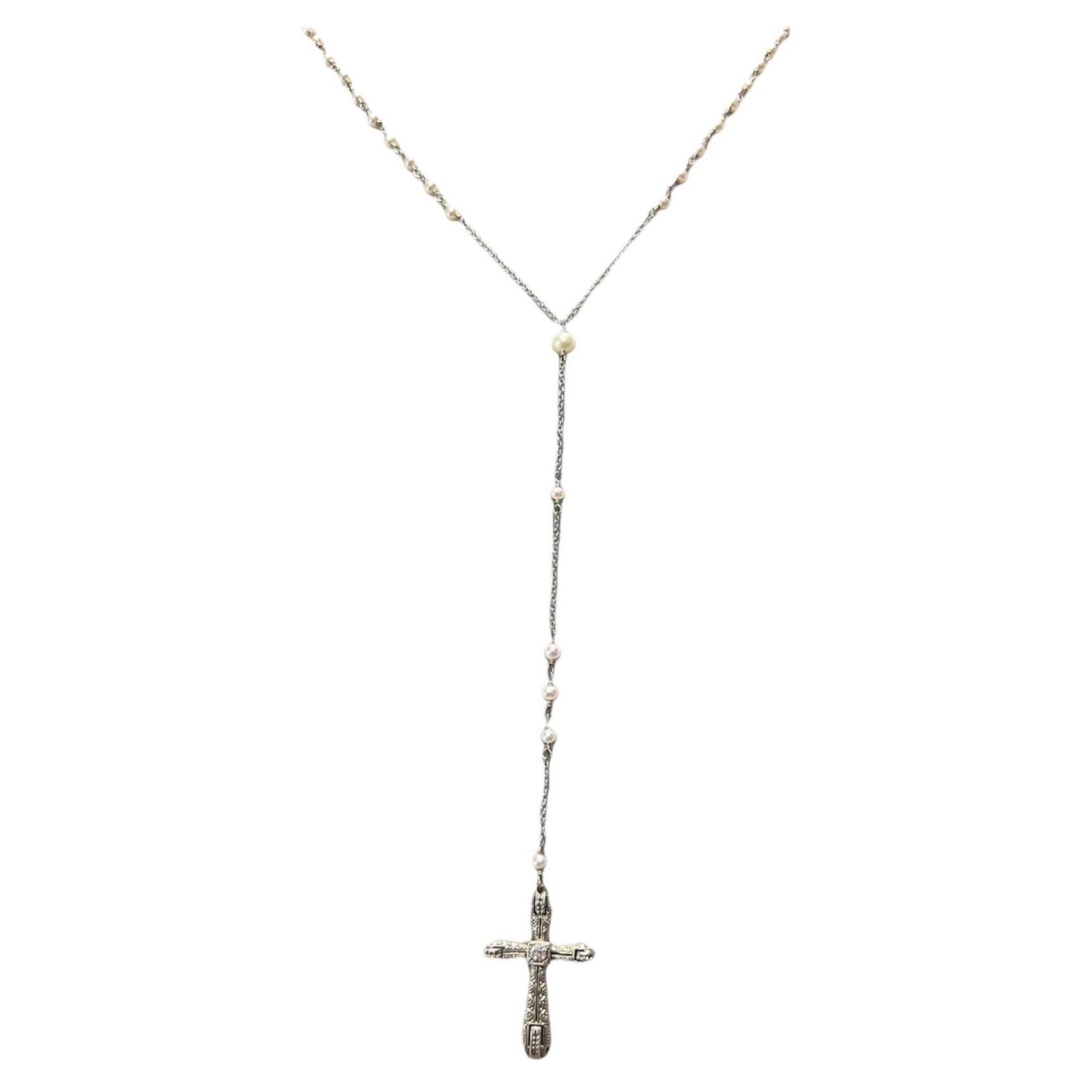 Collana Art Deco con croce di perle e diamanti in oro bianco 14K