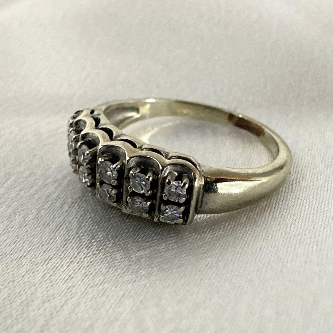 Art Deco 14k White Gold Victorian 12 Diamonds Cocktail Ring for Women Size 5.75 In Excellent Condition For Sale In Jacksonville, FL