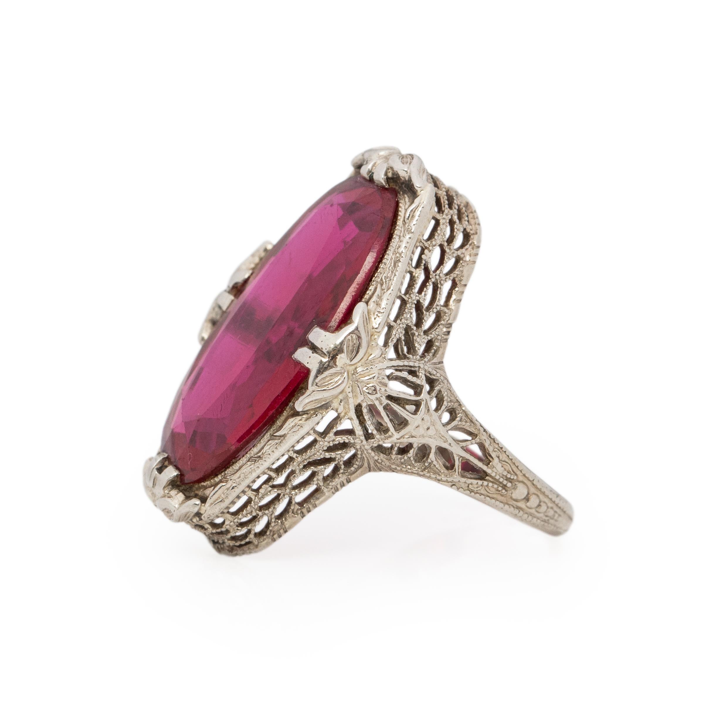 Art Deco 14K White Gold Vintage Oval Red Glass Filigree Statement Ring In Good Condition In Addison, TX