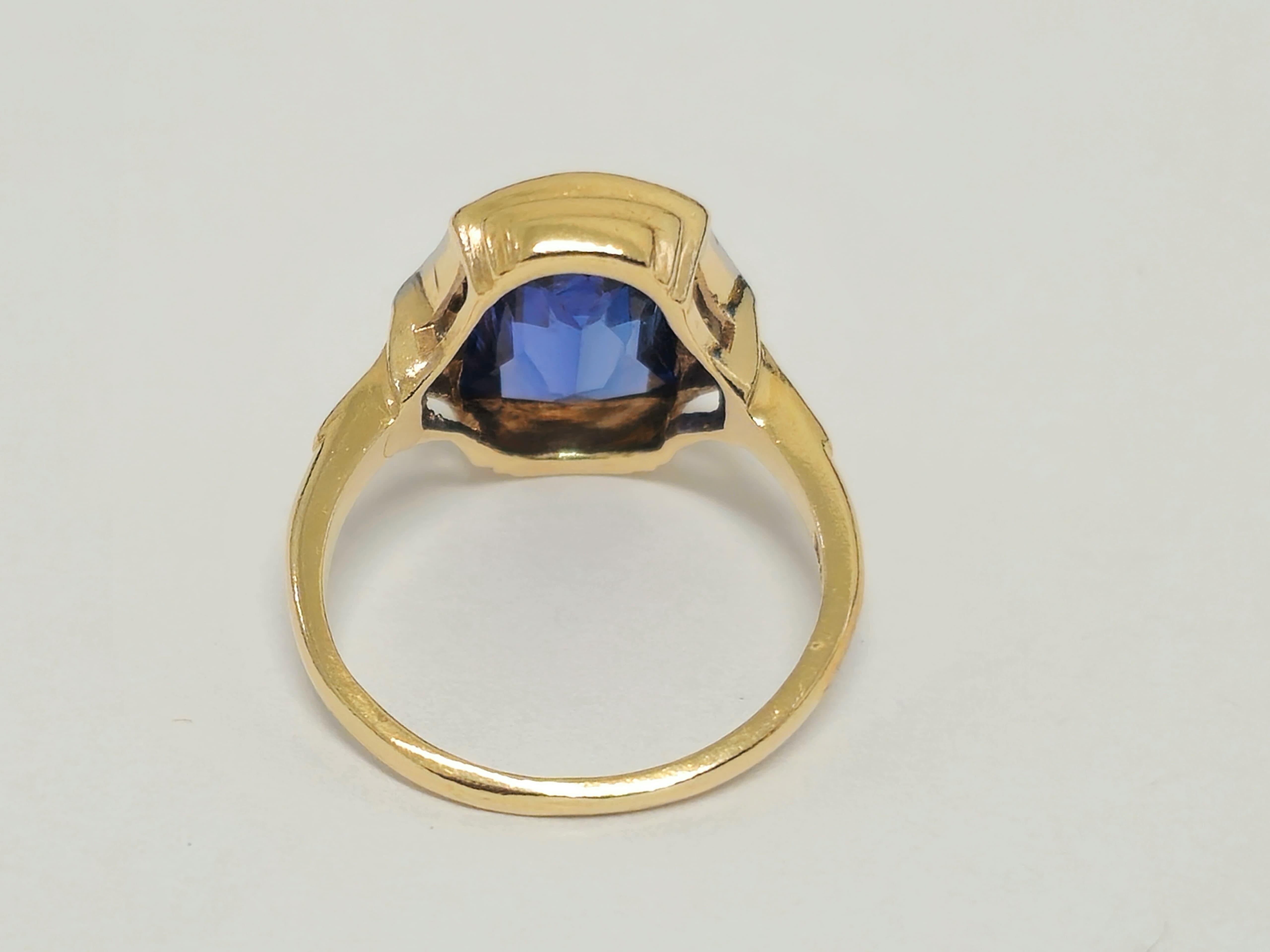 Art Deco 14k Yellow Gold 4ct Blue Sapphire Diamond Ring In Excellent Condition In Miami, FL