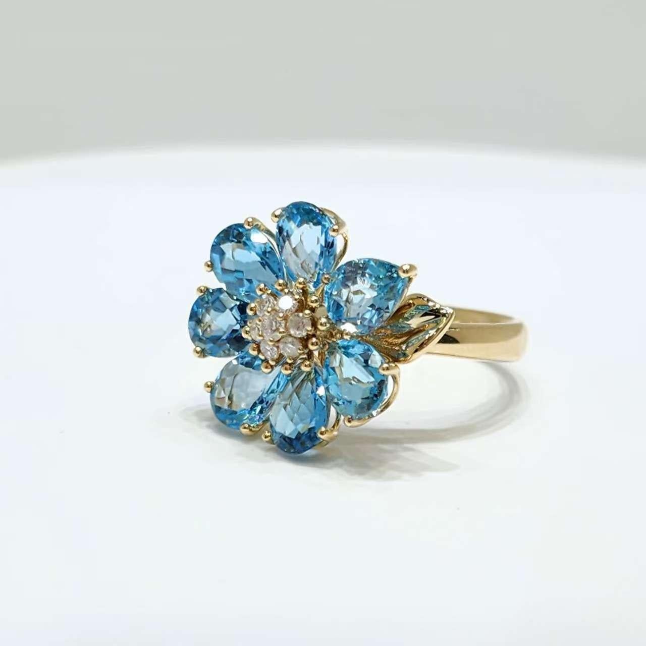 Taille mixte Bague Art déco en or jaune 14K avec fleur de topaze bleue et diamants en vente