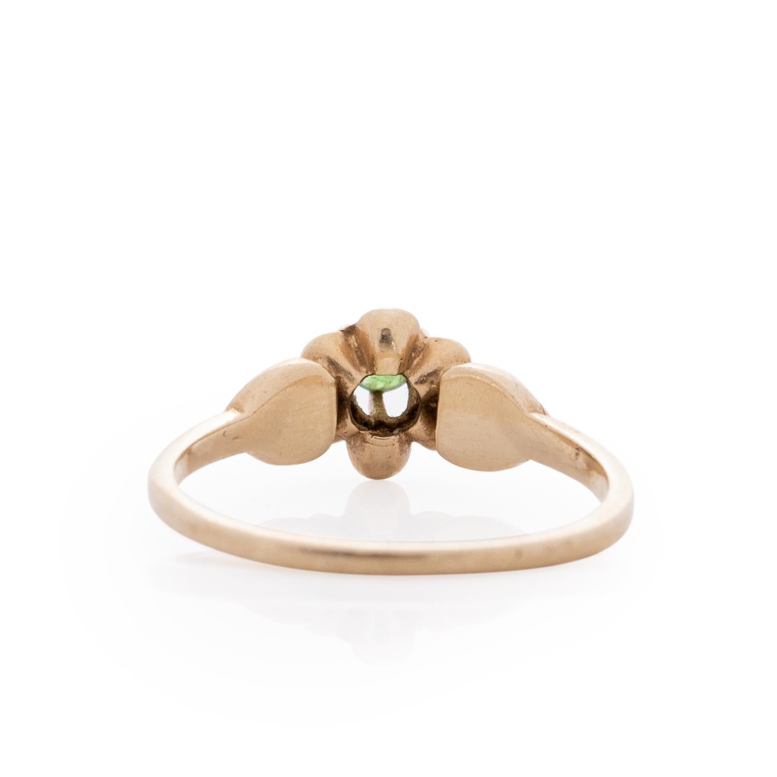 Single Cut Art Deco 14K Yellow Gold Floral Vintage Ring with Leaf Carving and Emerald Ring