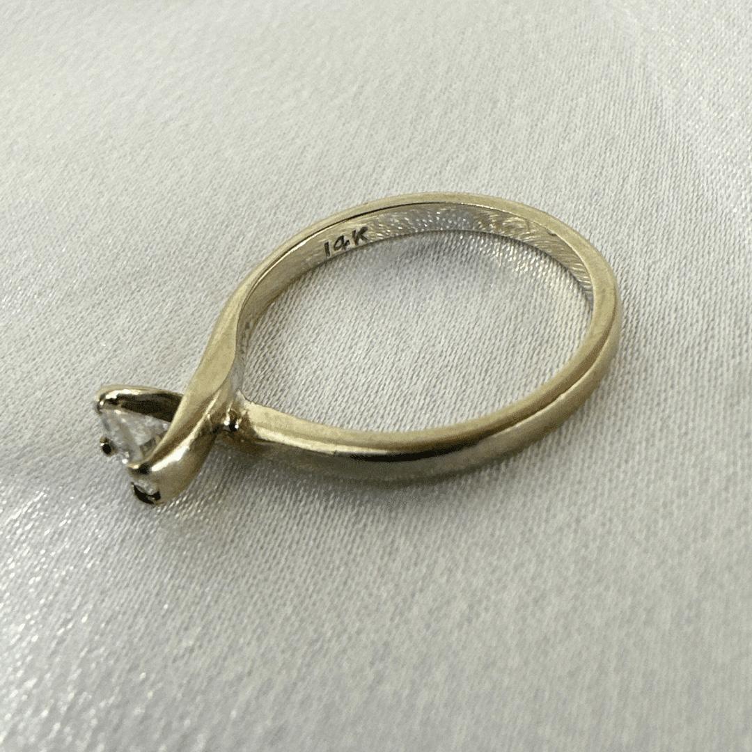 Art Deco 14k Yellow Gold Natural Old European Diamond Ring Size 6.25 In Good Condition For Sale In Jacksonville, FL