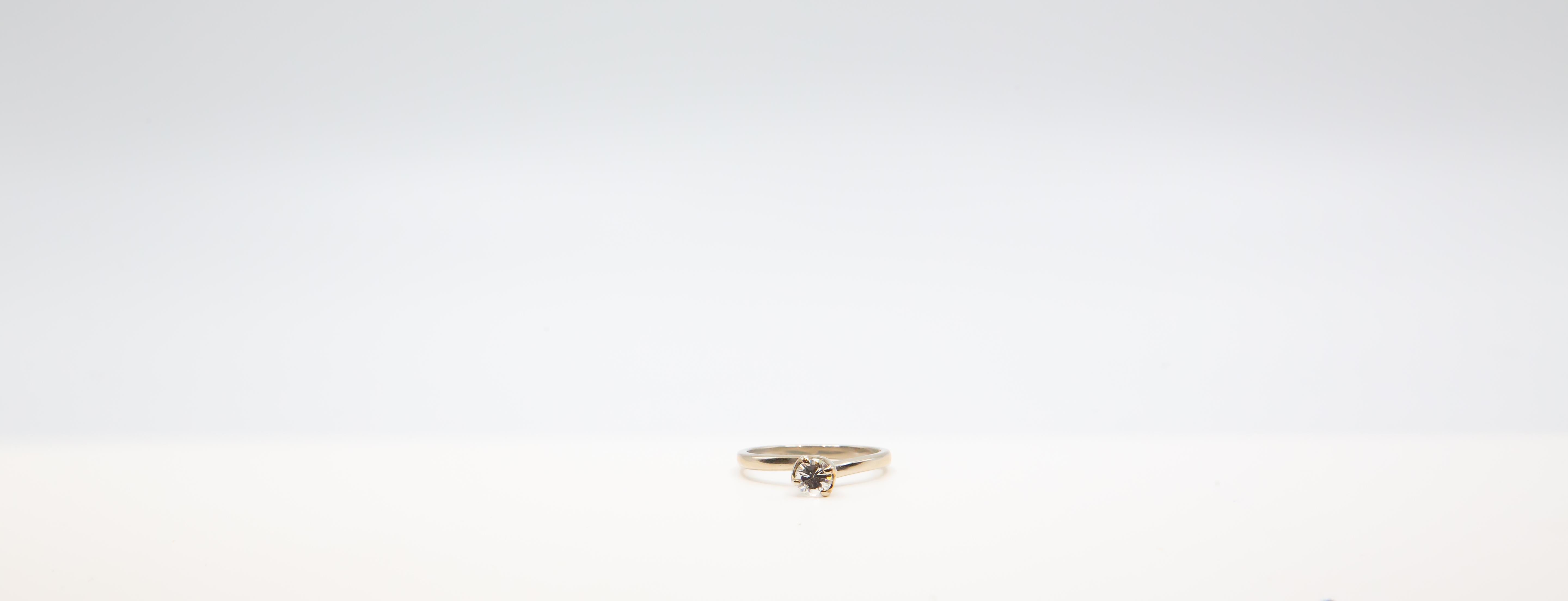 Women's or Men's Art Deco 14k Yellow Gold Natural Old European Diamond Ring Size 6.25 For Sale