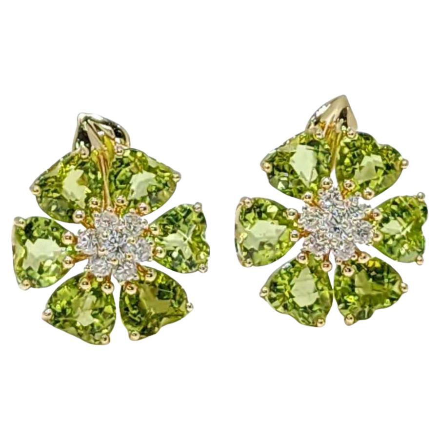Orecchini a fiore di peridoto in oro giallo 14K Art Deco con diamanti