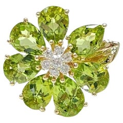 Anello Art Deco in oro giallo 14K con fiore di peridoto e diamanti