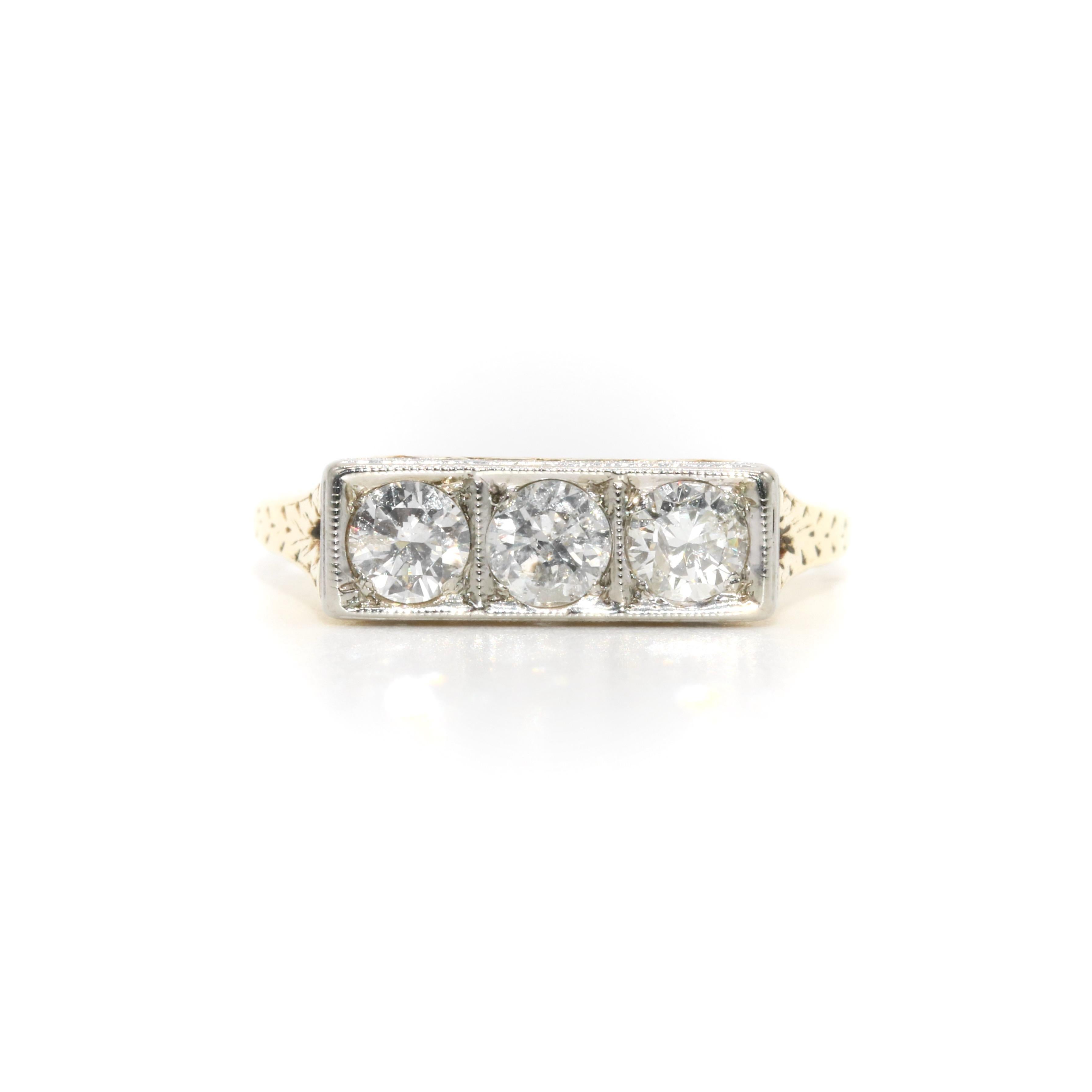Art Deco 14K Yellow Gold & Platinum 0.6ctw Transitional Cut Diamond Trilogy Ring In Good Condition For Sale In Staines-Upon-Thames, GB