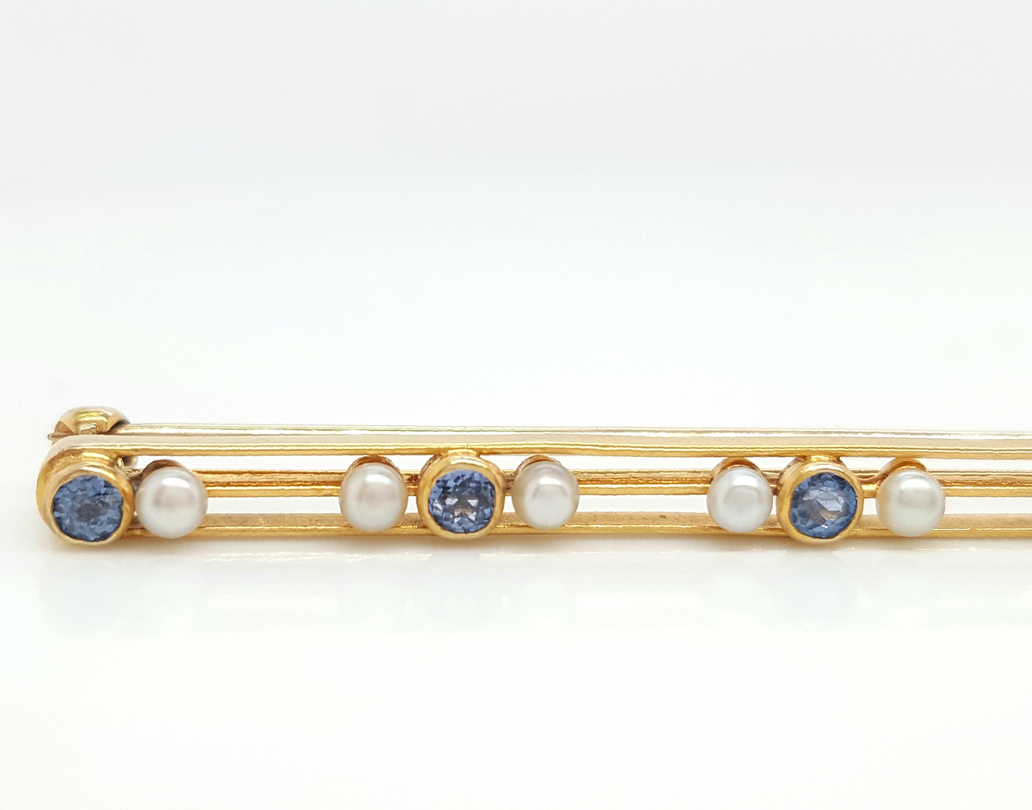 Art Deco 14 Karat Yellow Gold Sapphire and Seed Pearl Bar Brooch For Sale 4