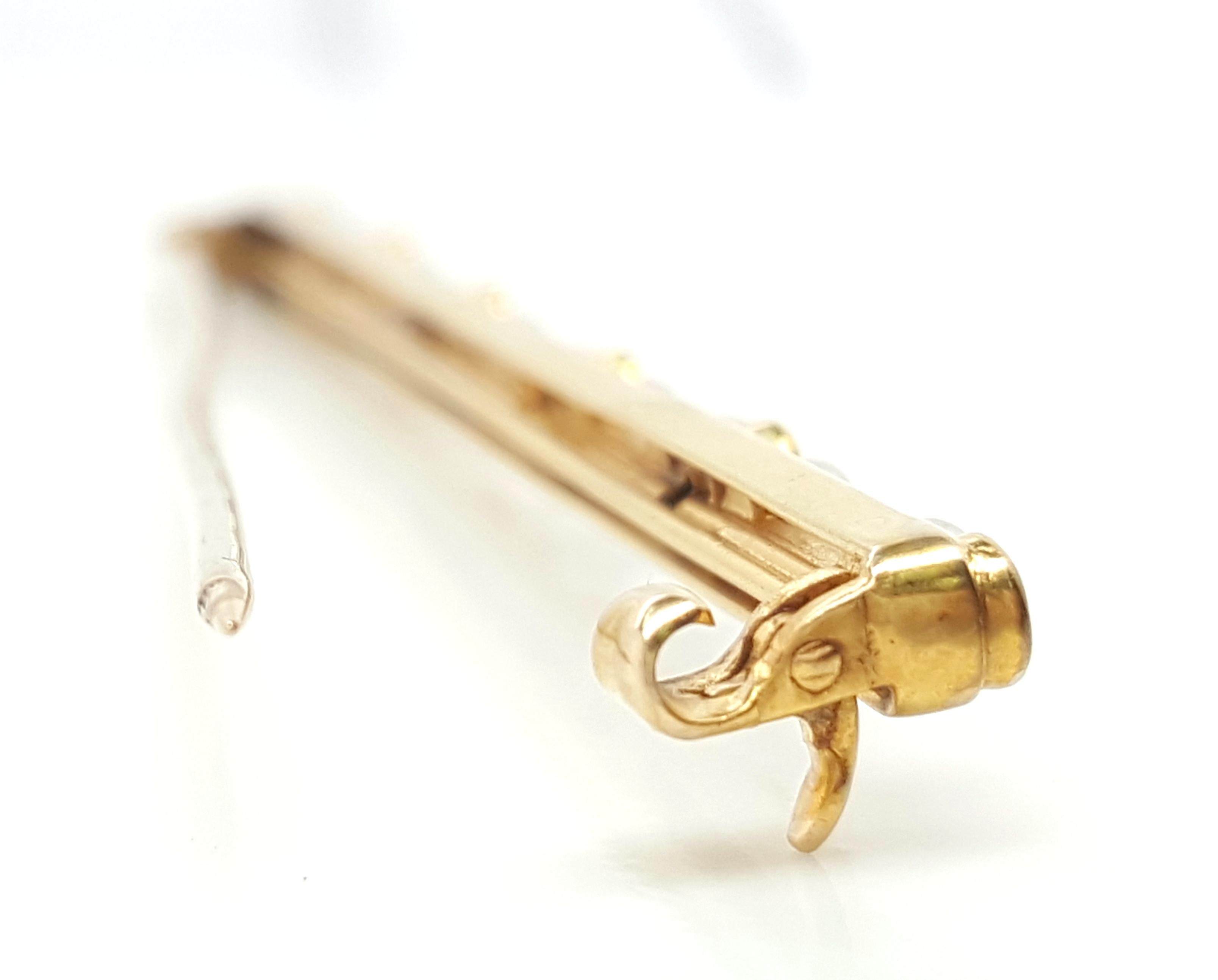 Art Deco 14 Karat Yellow Gold Sapphire and Seed Pearl Bar Brooch For Sale 2