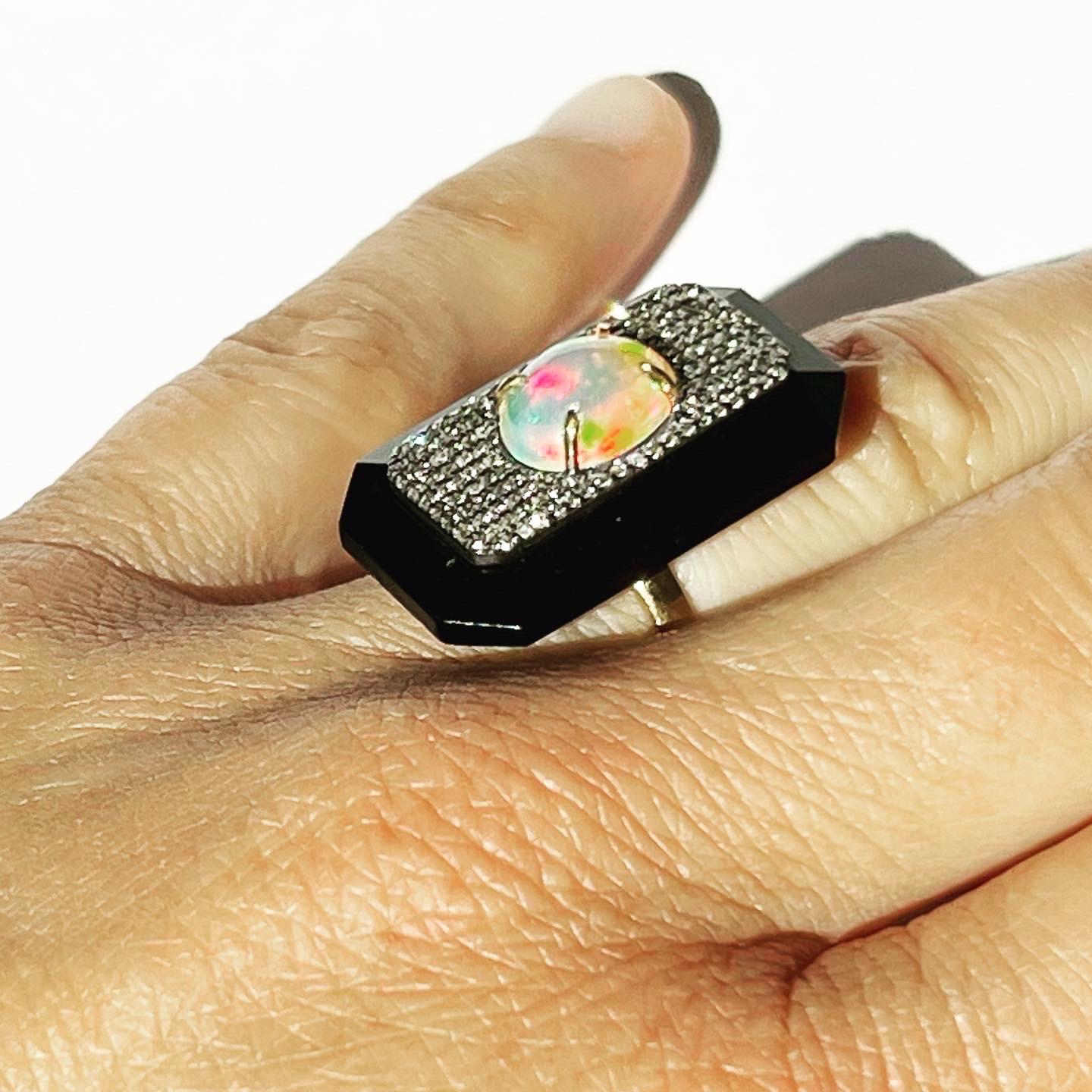 Art Deco 14k Yellow Gold, Silver, Diamond Opal Onyx Cocktail Marquise Ring In Good Condition For Sale In Pamplona, Navarra