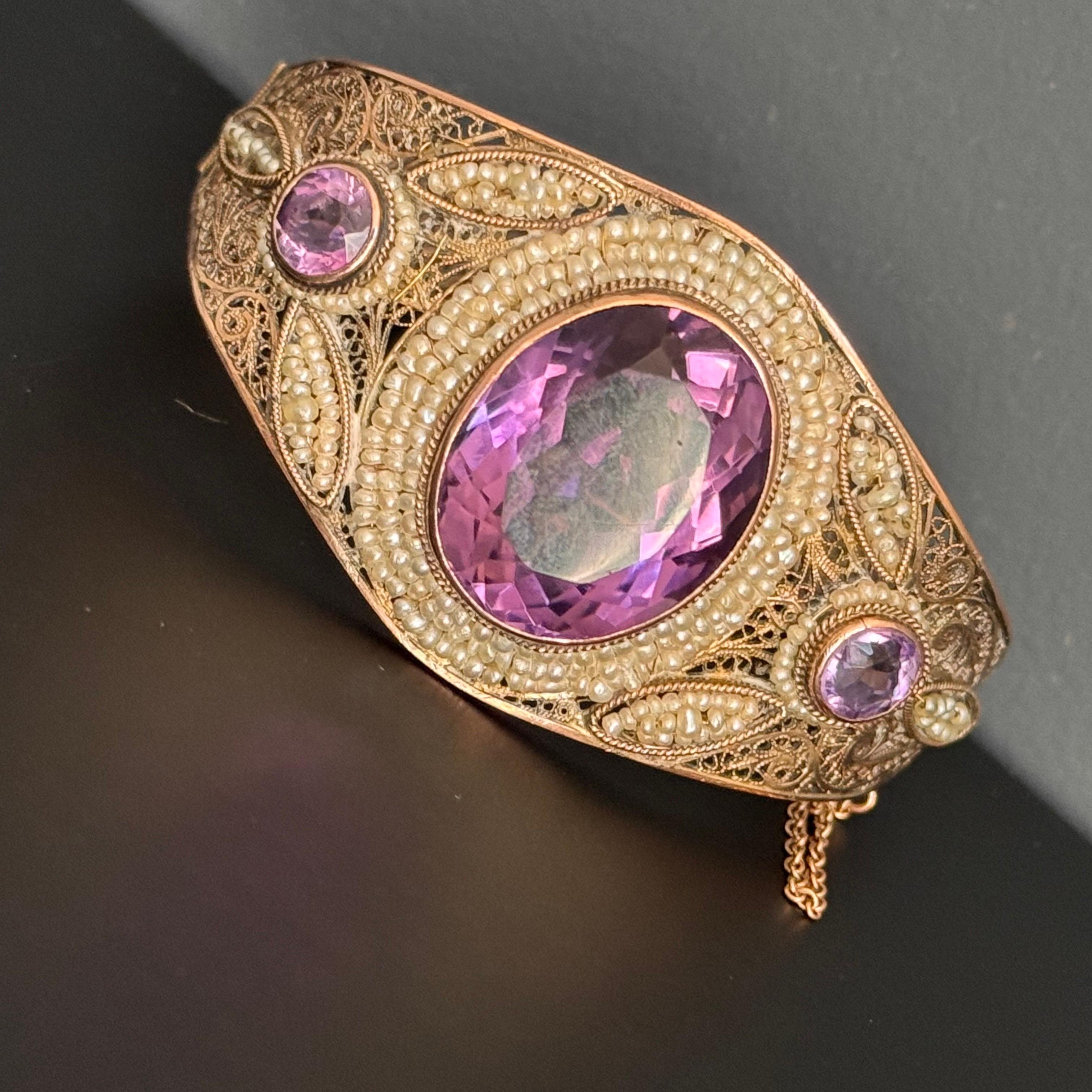 Art Deco 14kt Gold Seed Pearl Hinged Bangle Bracelet with Amethyst For Sale 14