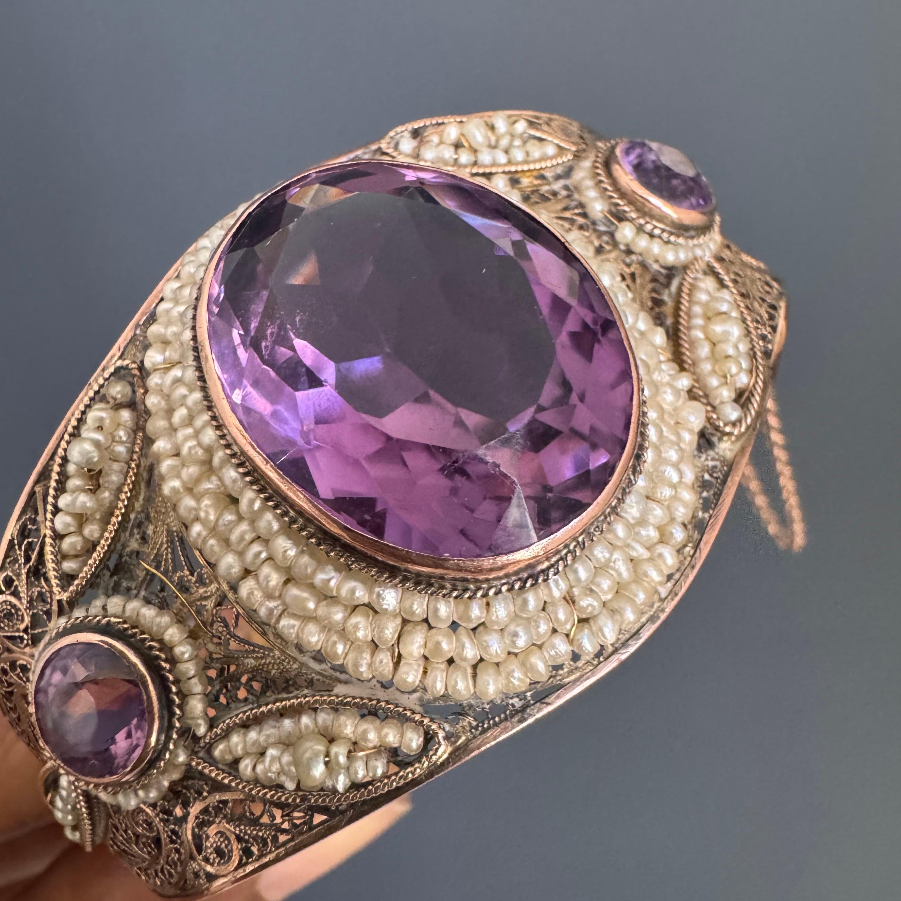 Art Deco 14kt Gold Seed Pearl Hinged Bangle Bracelet with Amethyst For Sale 15