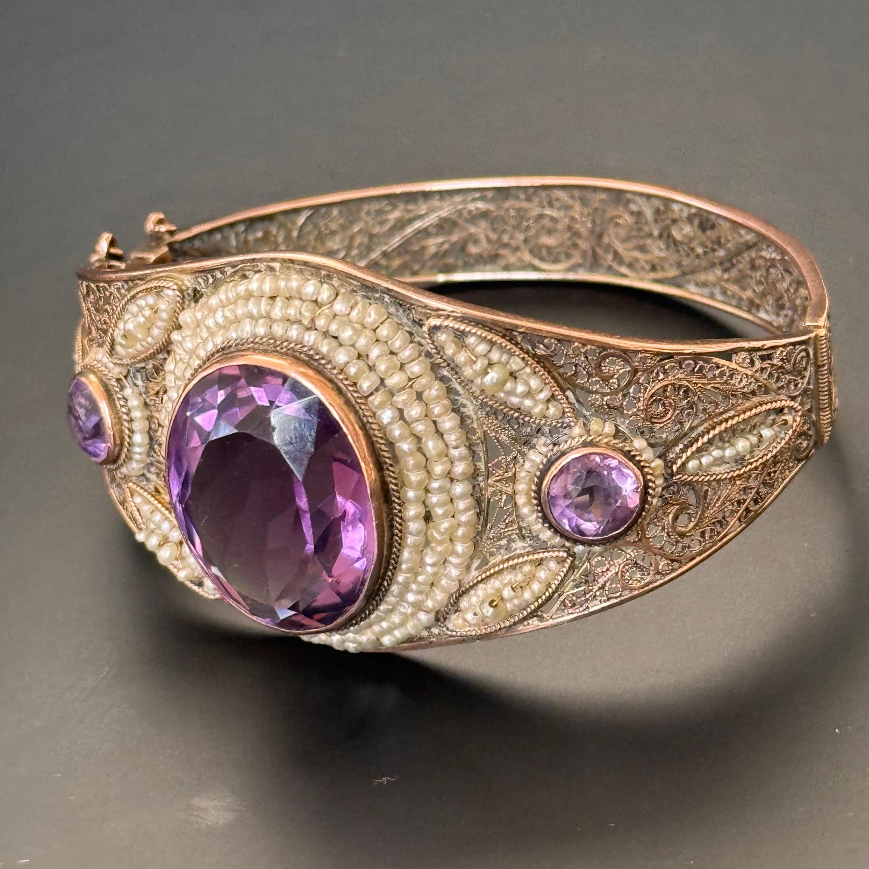 Art Deco 14kt Gold Seed Pearl Hinged Bangle Bracelet with Amethyst For Sale 3