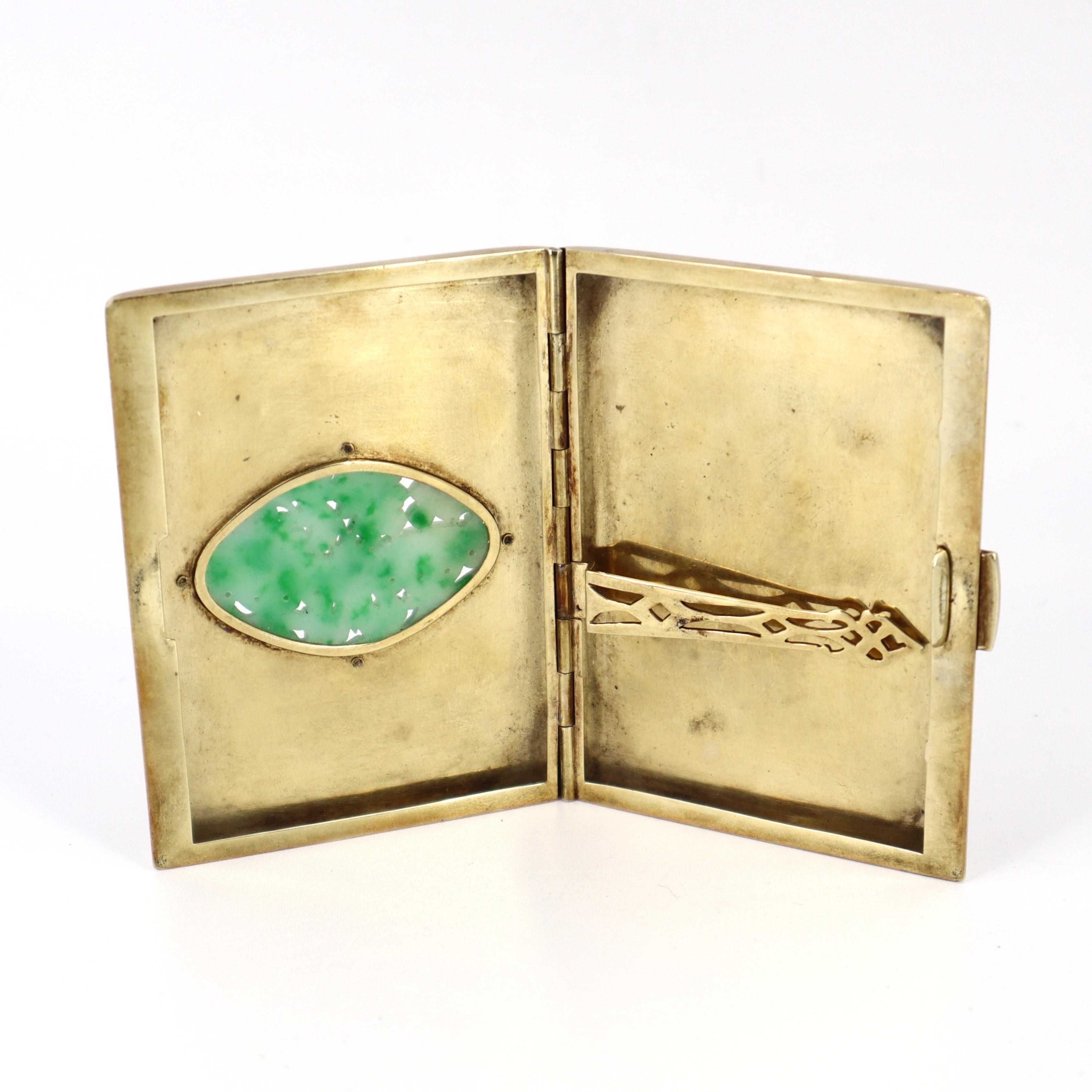 Art Deco 14kt yellow Gold Box with Jade and Enamel For Sale 1