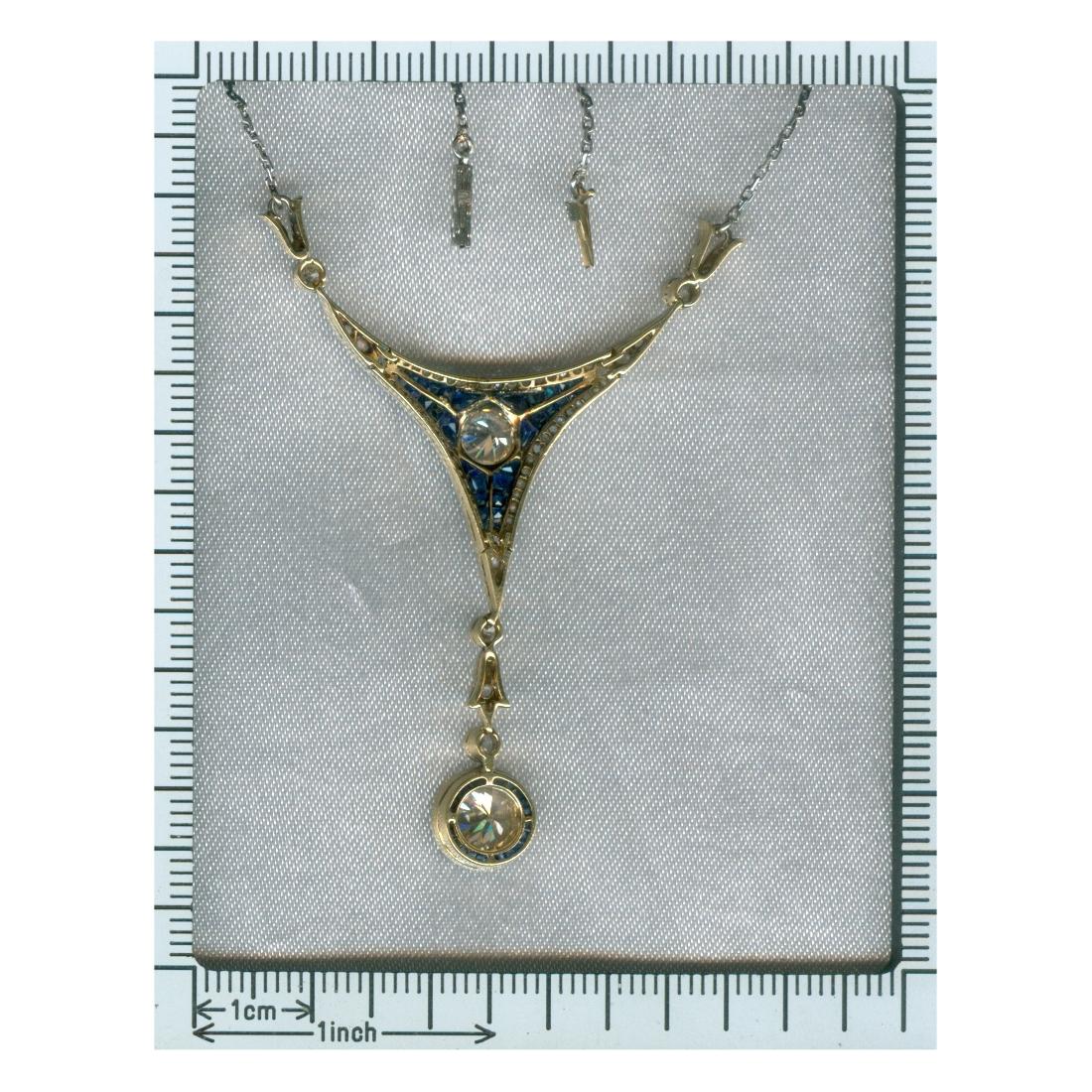 Art Deco 1.50 Carat Diamond and Sapphire 18 Karat Yellow Gold Pendant Necklace For Sale 5