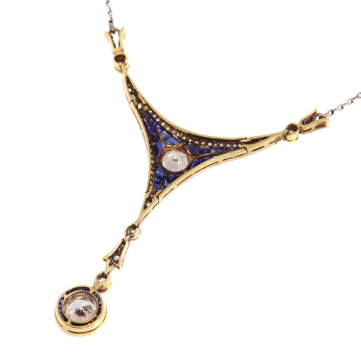Art Deco 1.50 Carat Diamond and Sapphire 18 Karat Yellow Gold Pendant Necklace For Sale 1