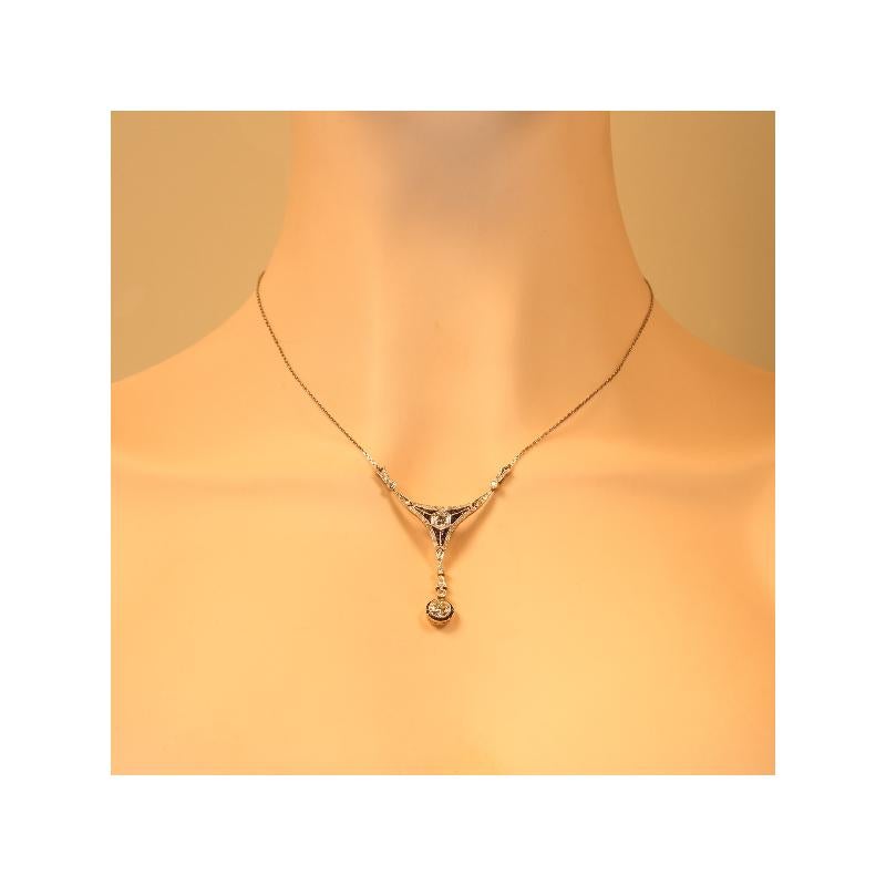 Art Deco 1.50 Carat Diamond and Sapphire 18 Karat Yellow Gold Pendant Necklace For Sale 3