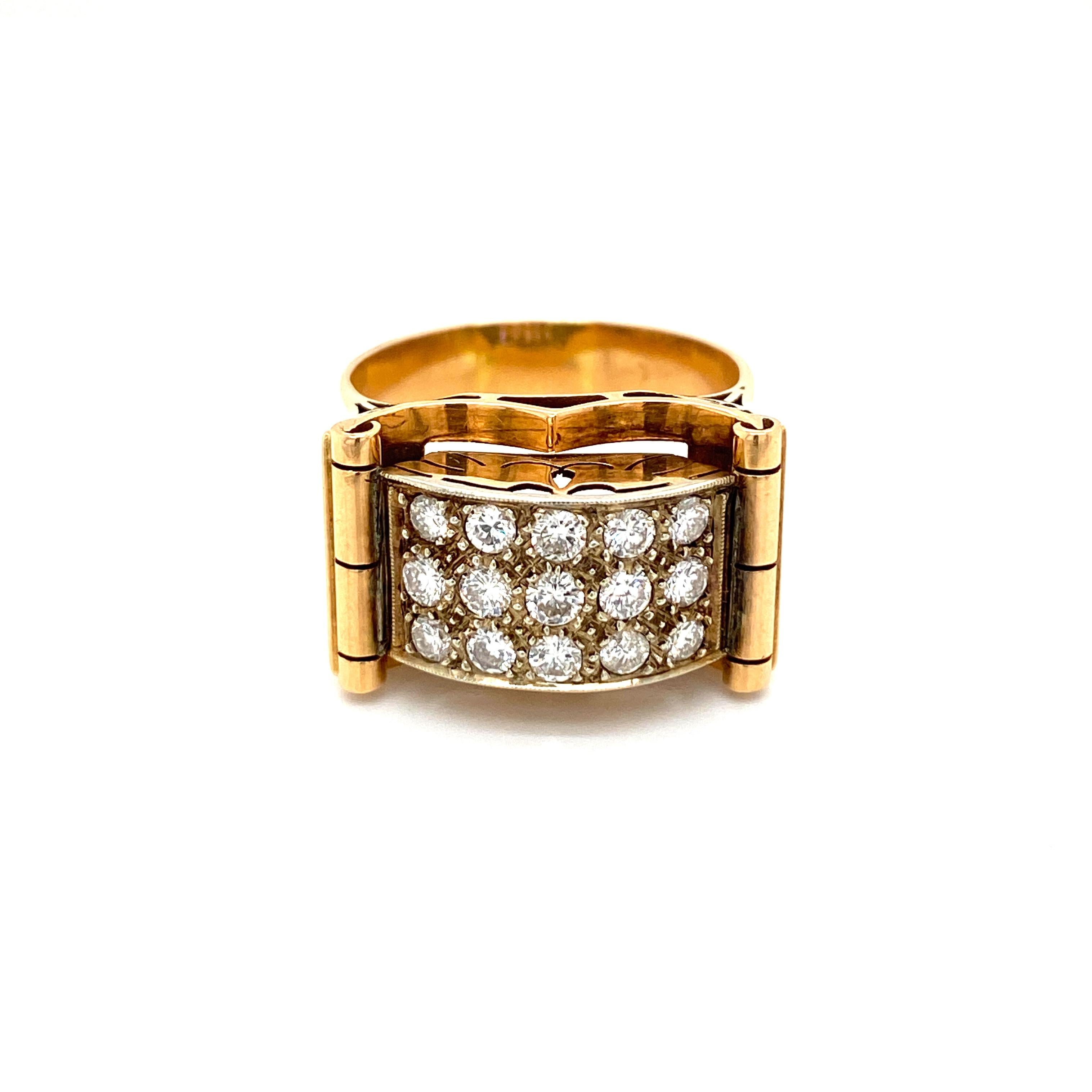 Eine feine antike 1,50 Karat Diamanten 18 Karat Gelbgold Kleid Ring.
Die funkelnden Diamanten mit europäischem Schliff in Pflasterfassung sind mit der Farbe G und der Reinheit V bewertet.
Herkunft Italien 1930

ZUSTAND: Gebraucht -
